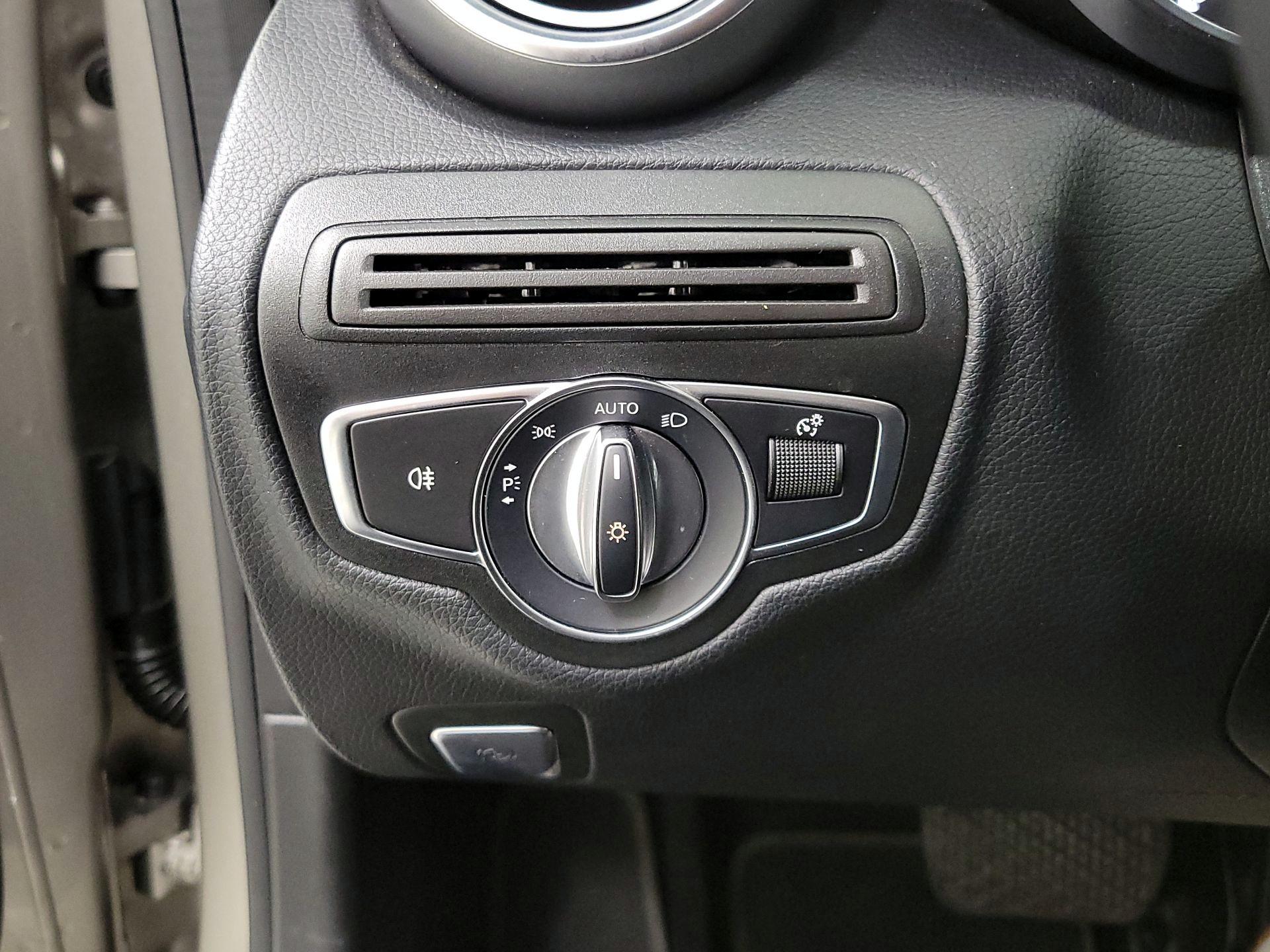 Thumbnail: 2019 Mercedes-Benz C-Class - 13