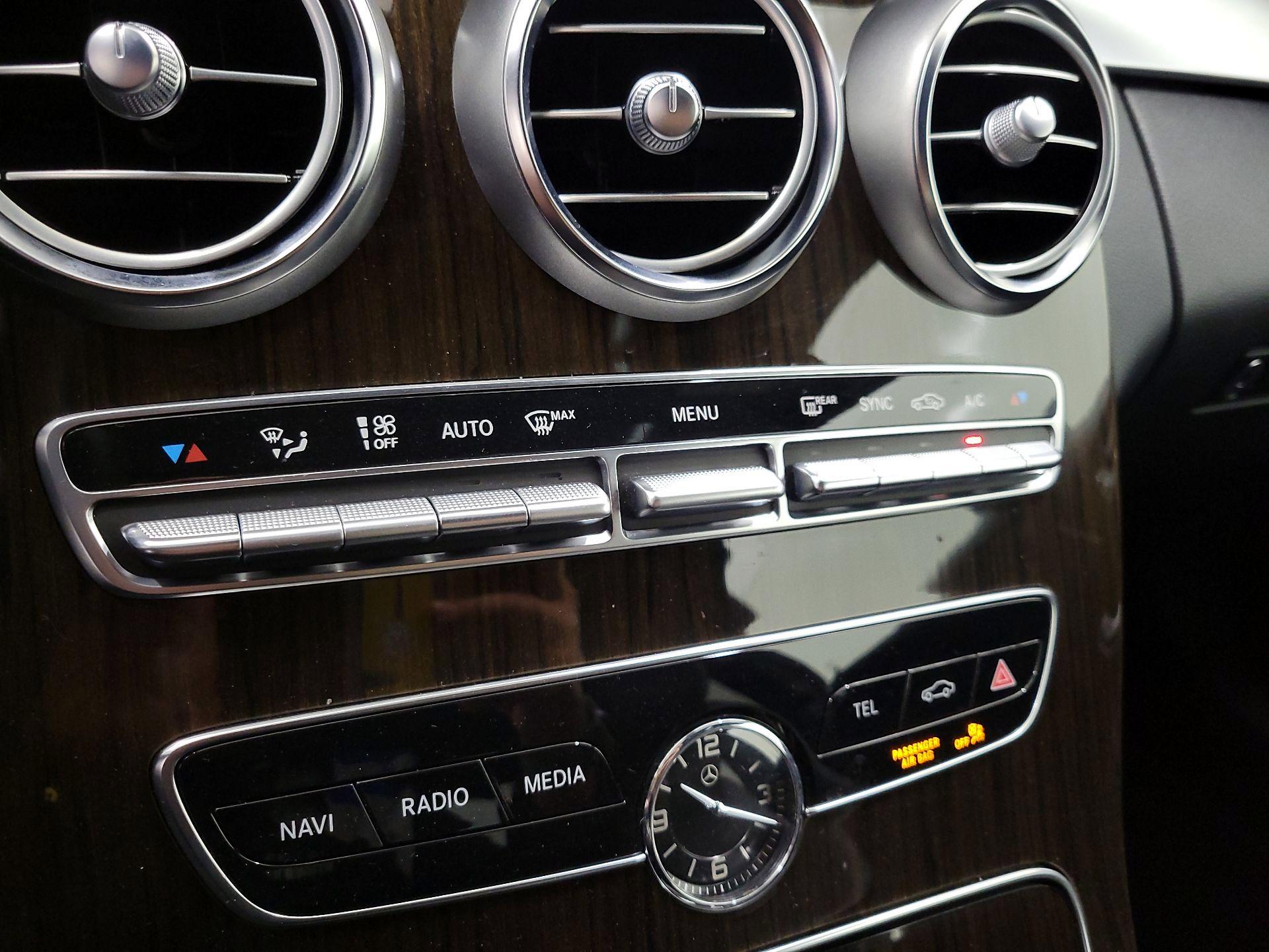 Thumbnail: 2019 Mercedes-Benz C-Class - 16