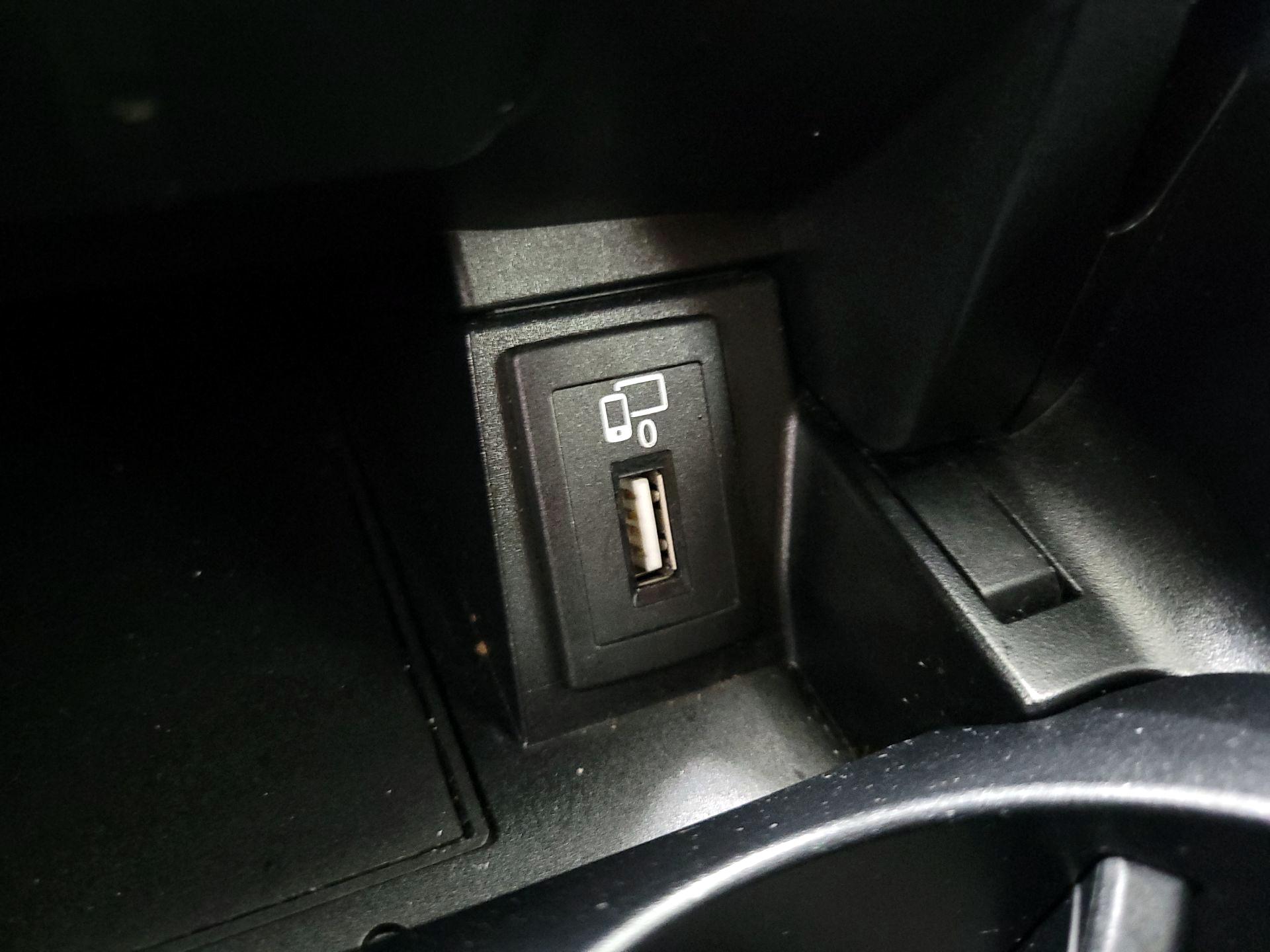 Thumbnail: 2019 Mercedes-Benz C-Class - 18