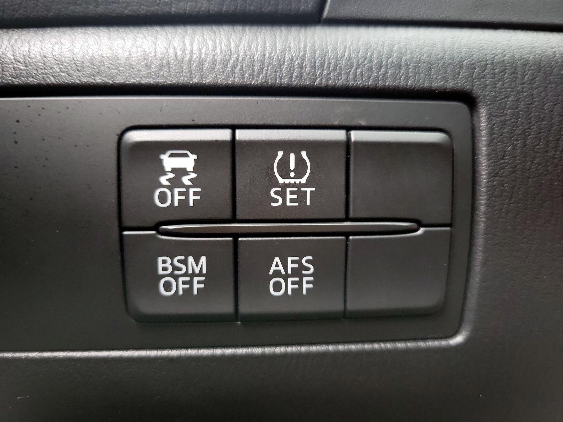Thumbnail: 2014 Mazda Mazda3 - 13