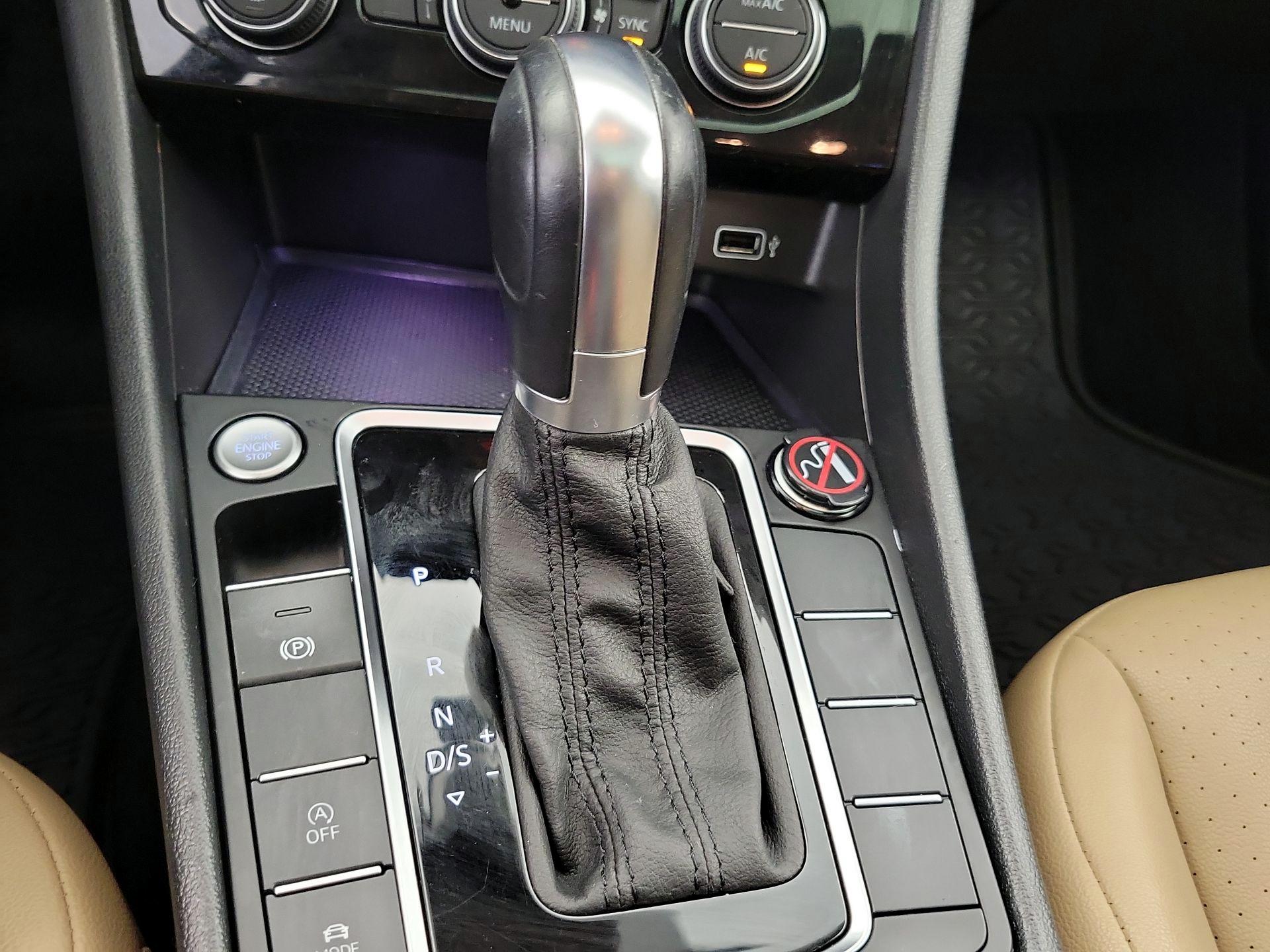 Thumbnail: 2019 Volkswagen Jetta - 17
