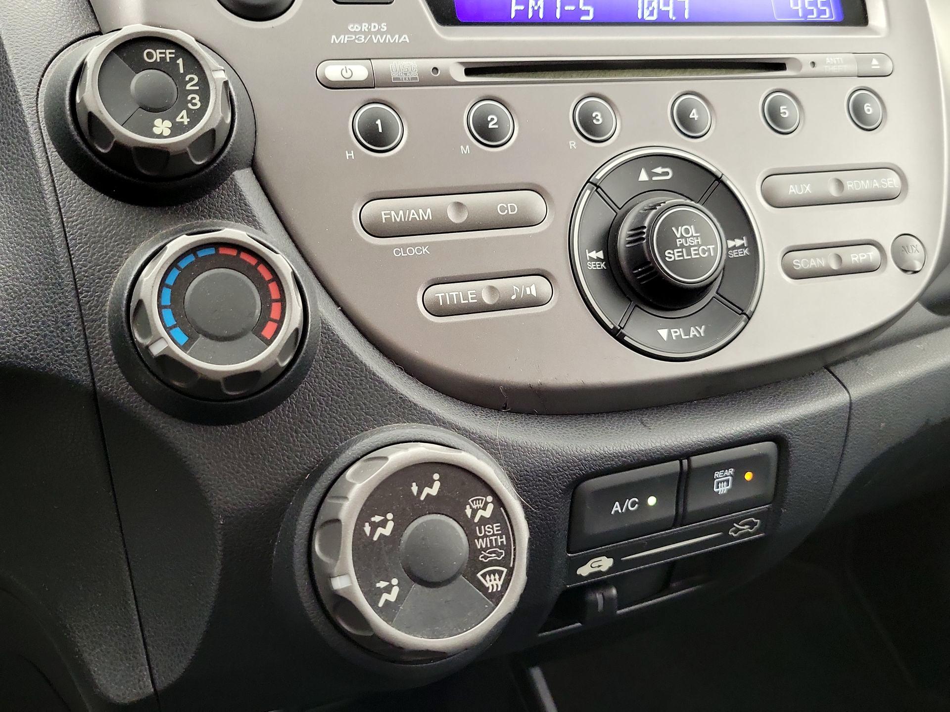 Thumbnail: 2013 Honda Fit - 15