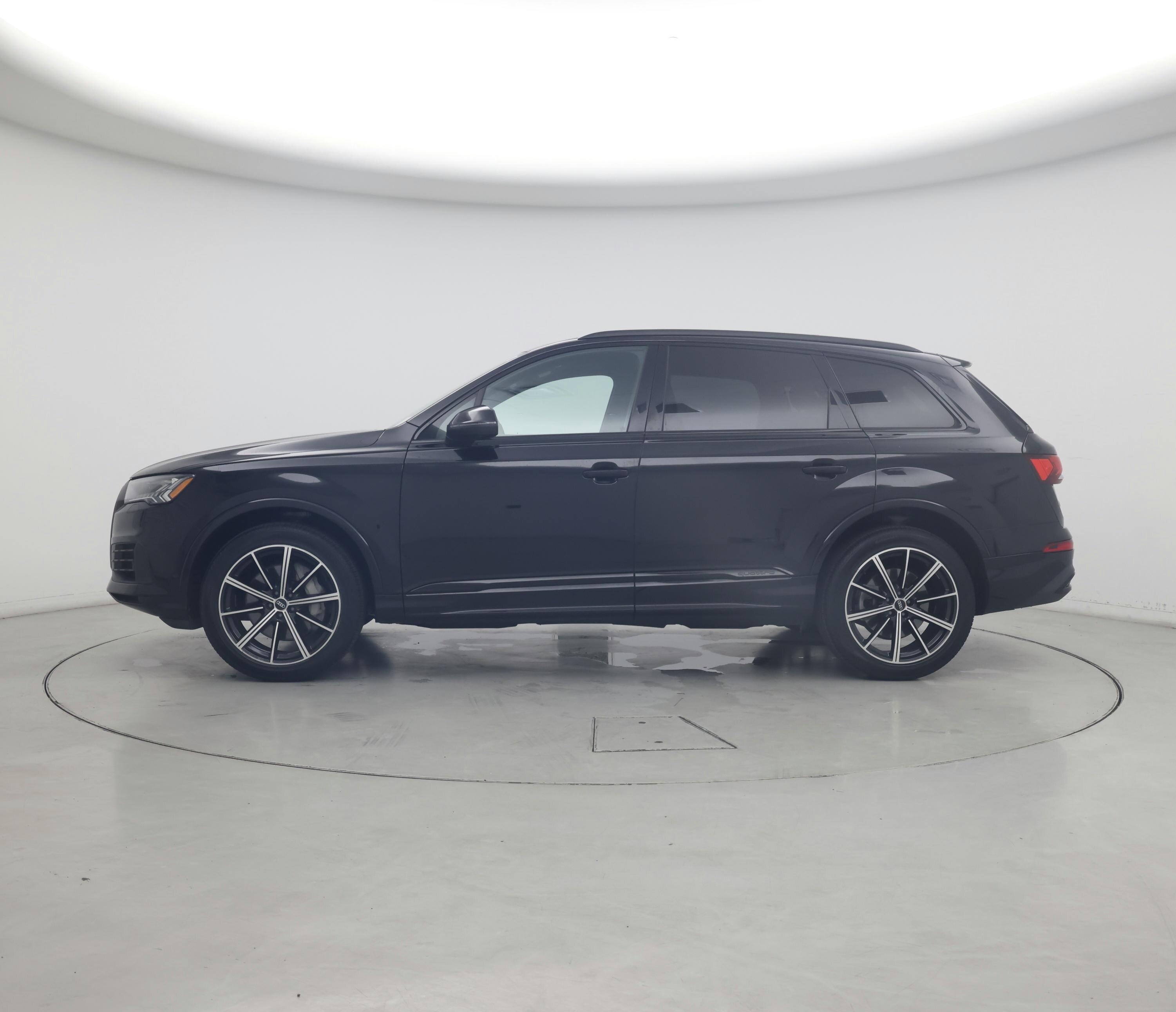 Thumbnail: 2021 Audi Q7 - 3