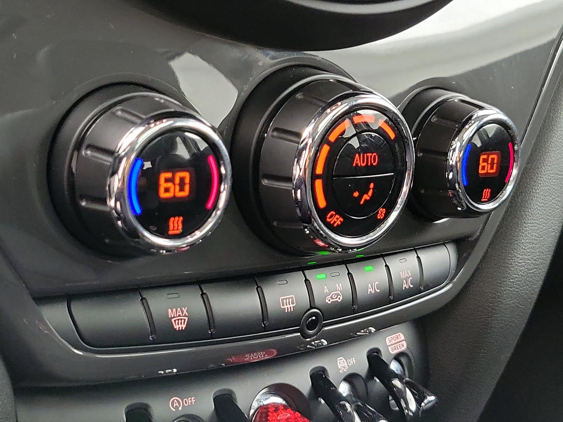 Thumbnail: 2018 MINI Cooper Countryman - 16