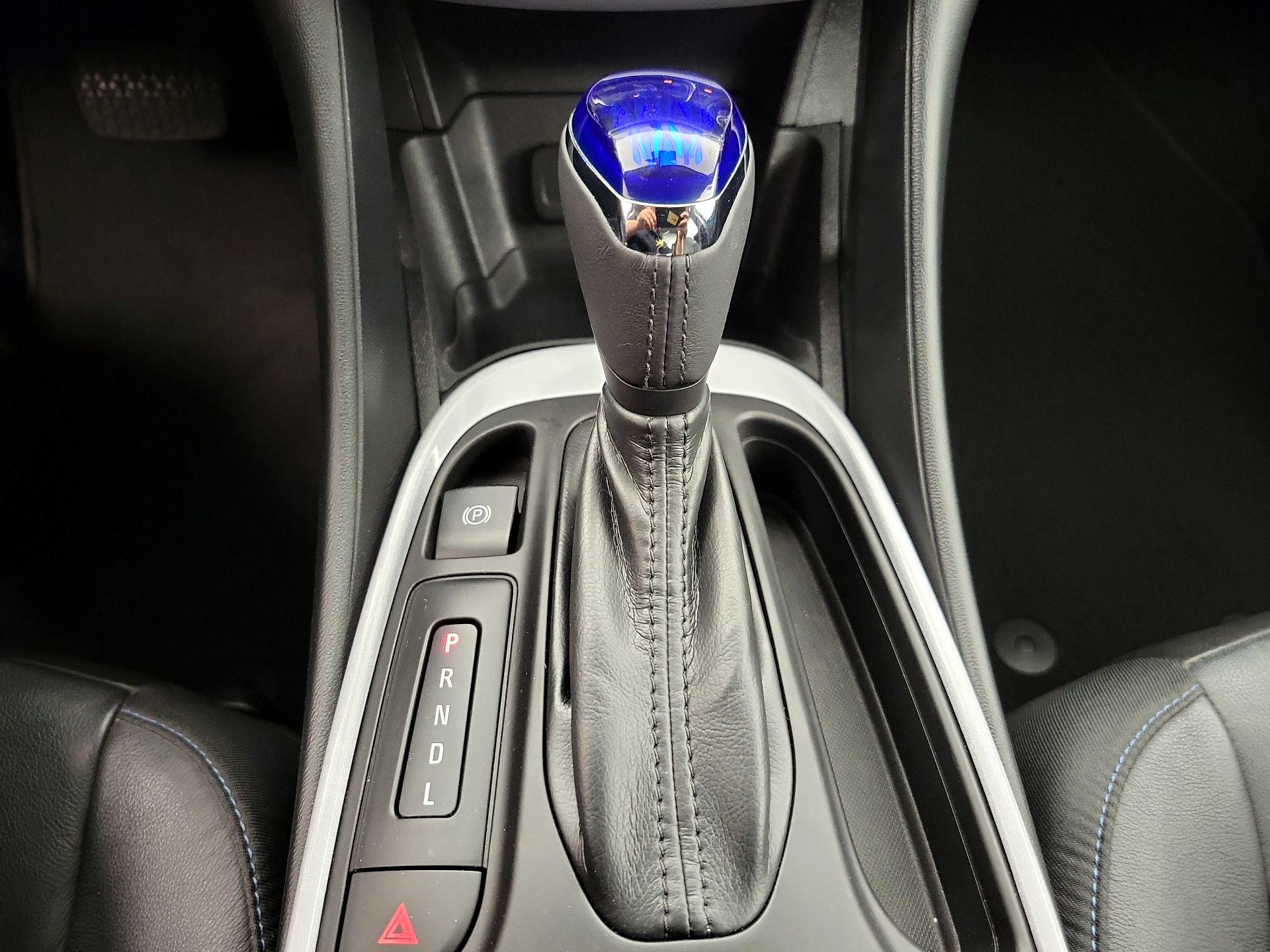 Thumbnail: 2017 Chevrolet Volt - 17