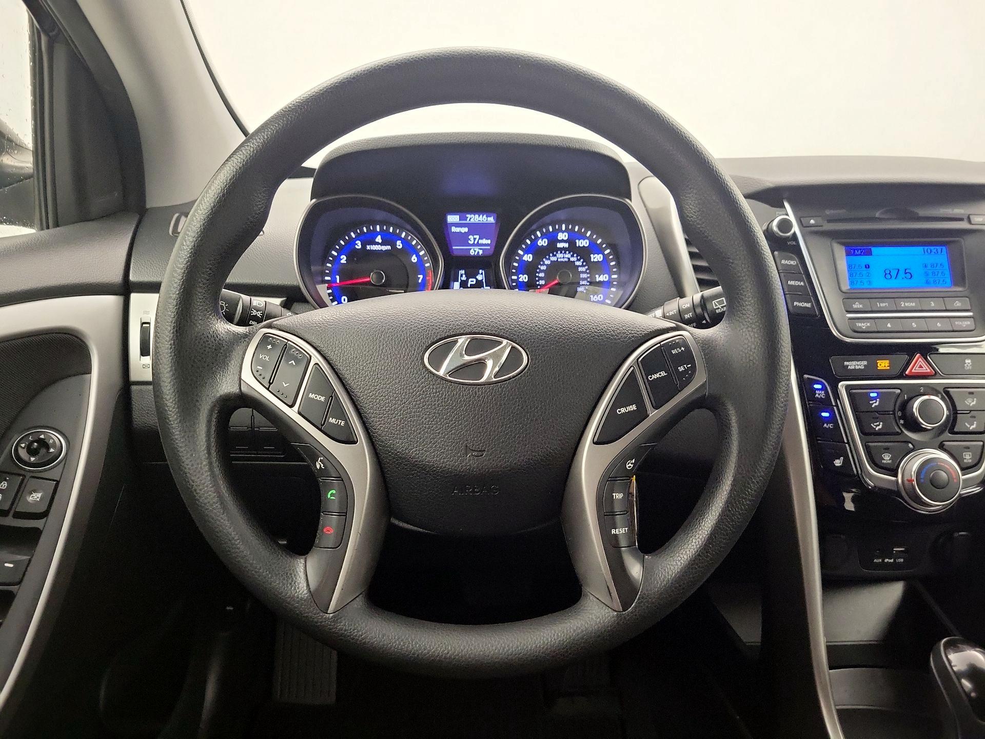 Thumbnail: 2016 Hyundai Elantra - 10
