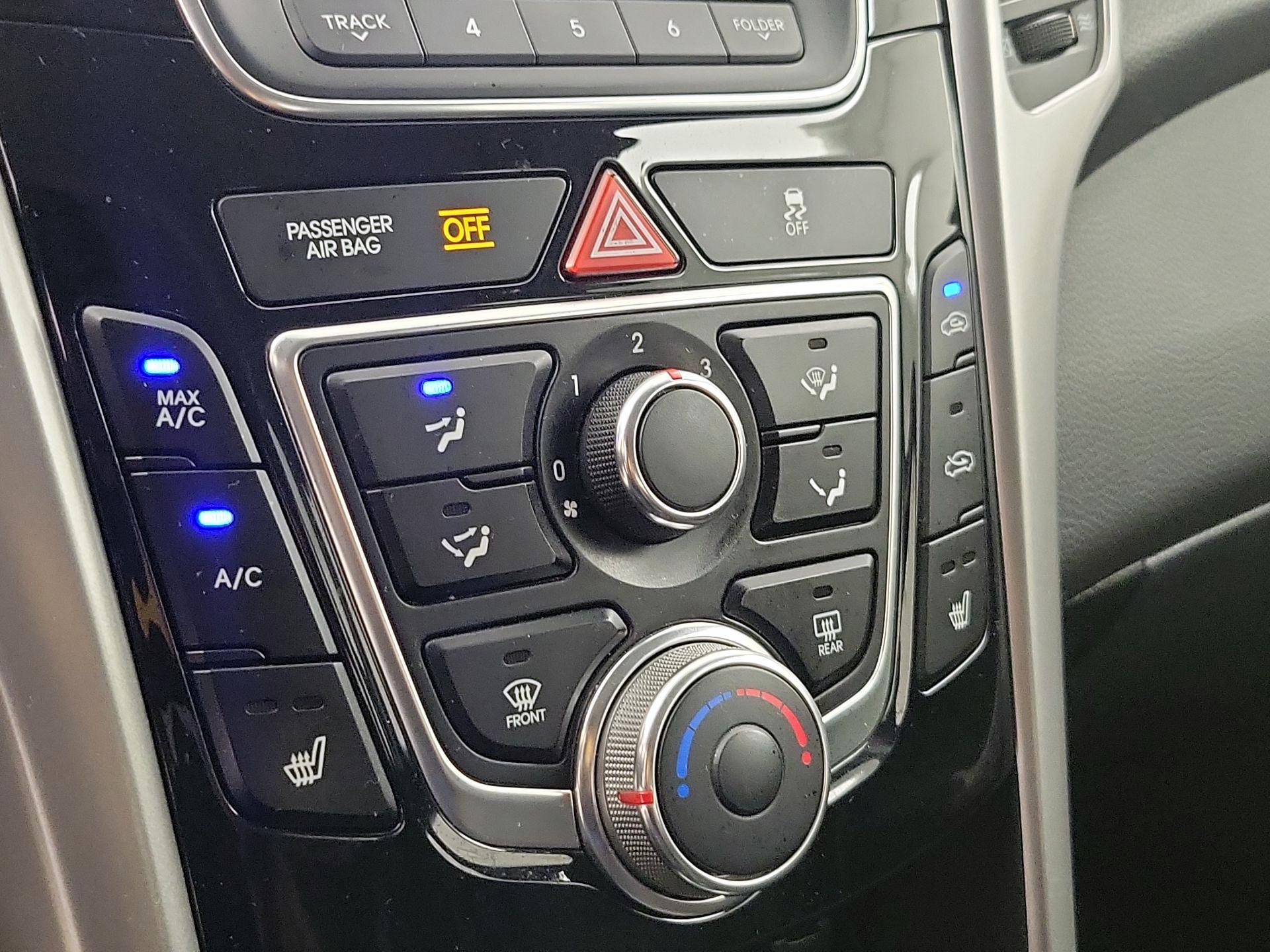 Thumbnail: 2016 Hyundai Elantra - 15