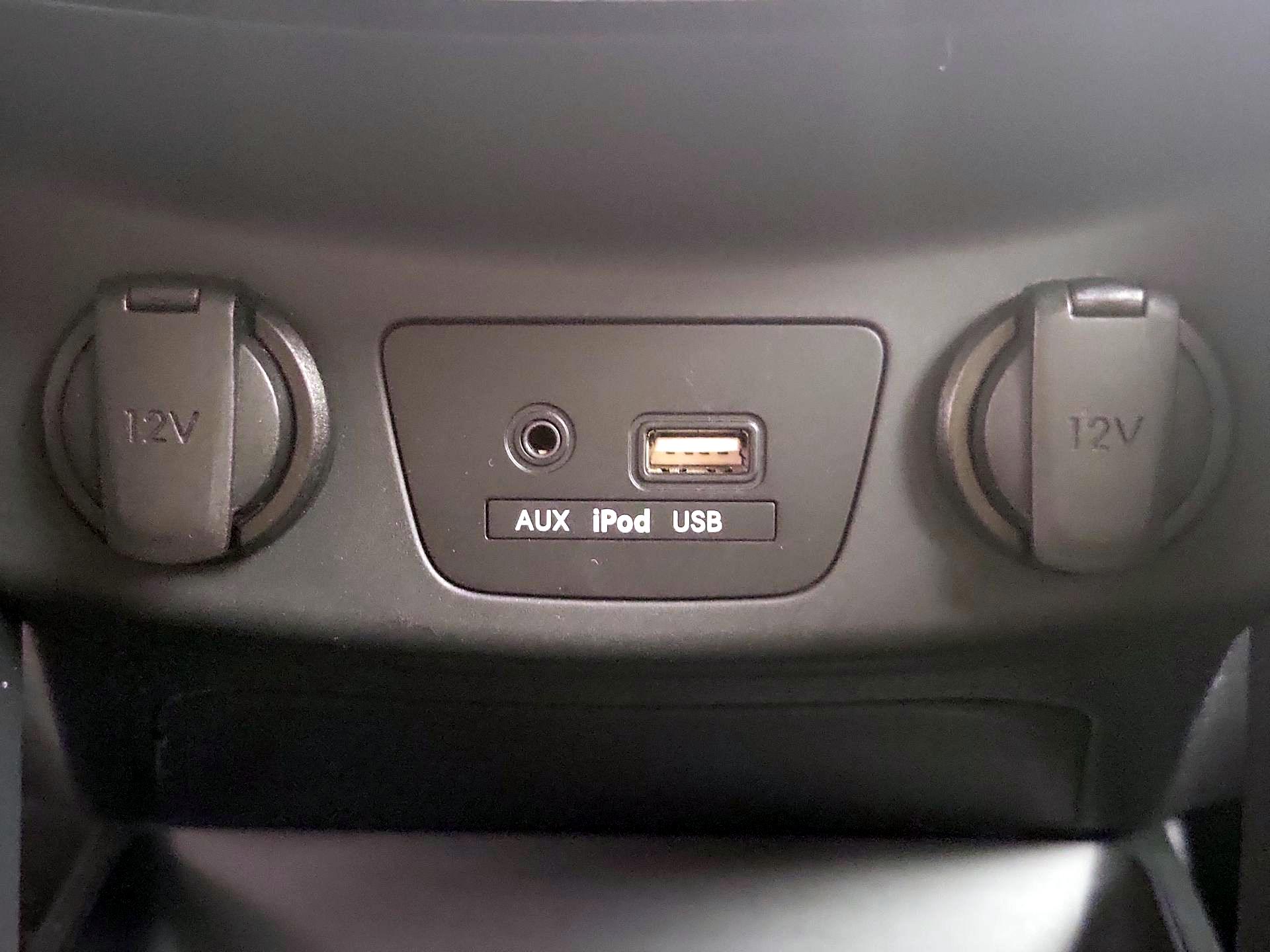 Thumbnail: 2016 Hyundai Elantra - 17