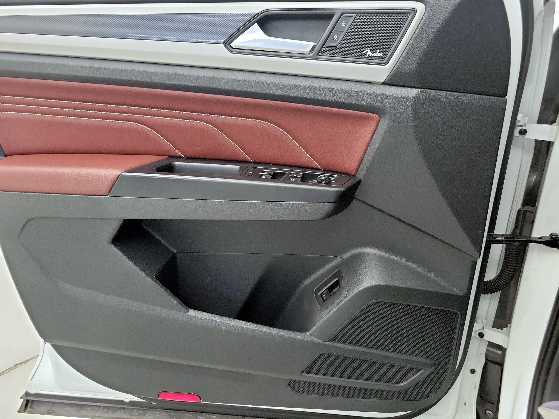 Thumbnail: 2021 Volkswagen Atlas - 12