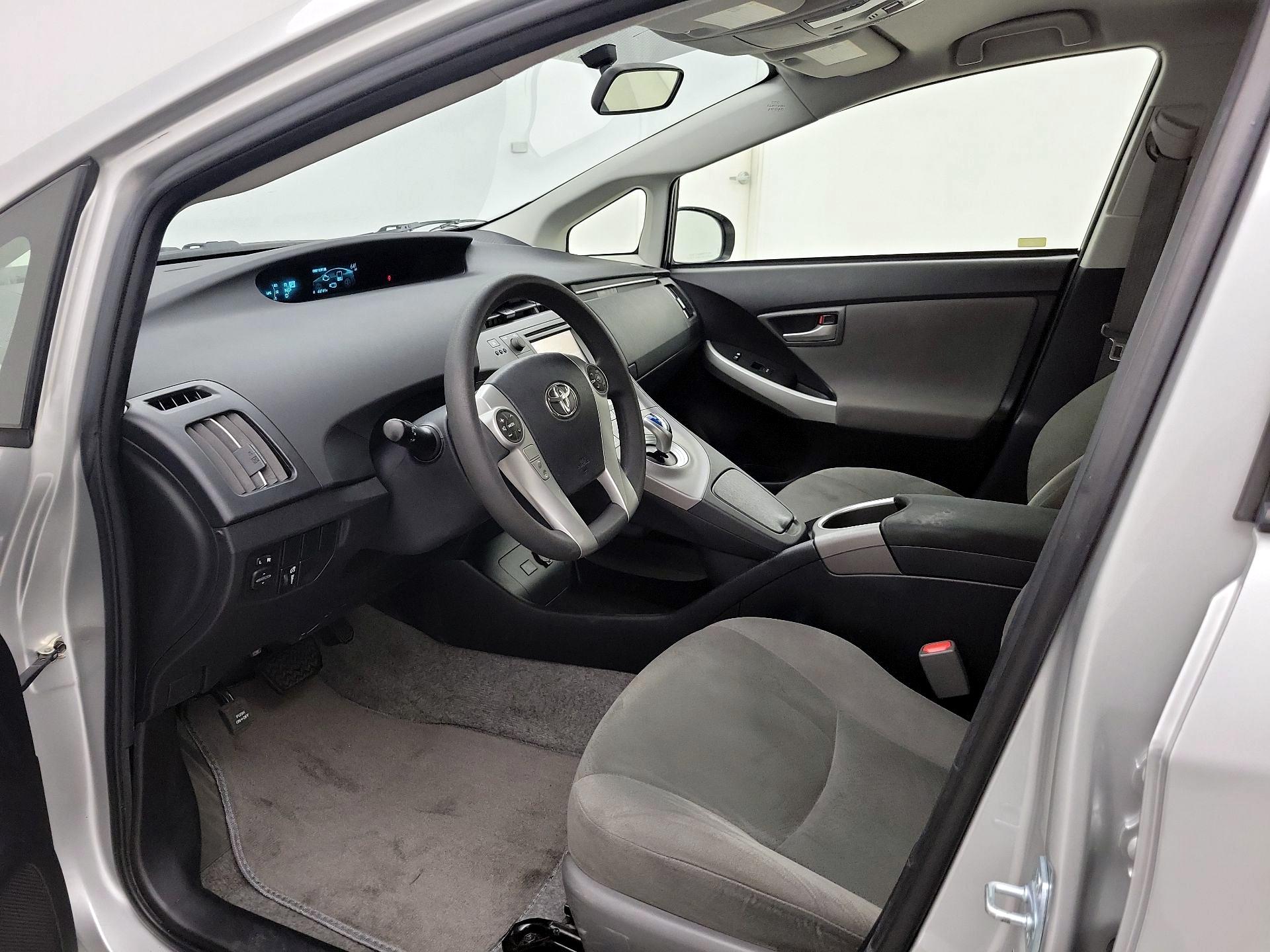 Thumbnail: 2015 Toyota Prius - 11