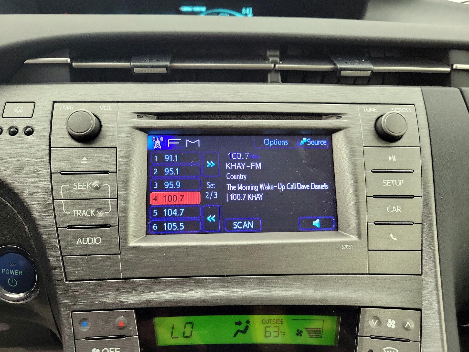 Thumbnail: 2015 Toyota Prius - 15