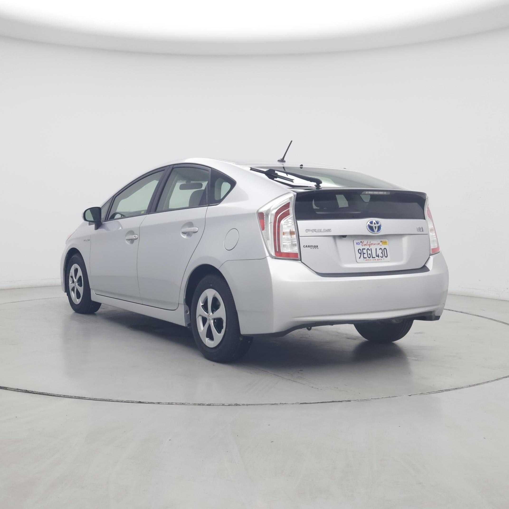Thumbnail: 2015 Toyota Prius - 2