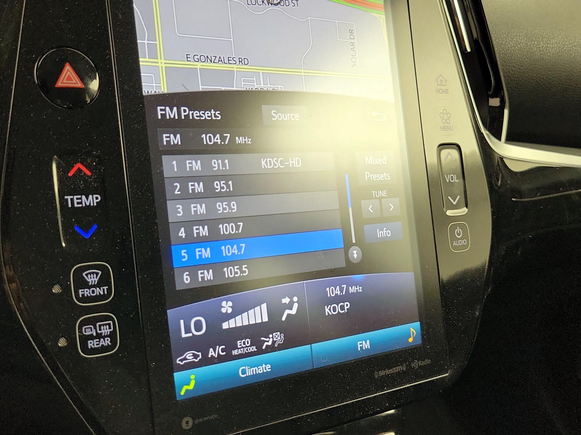 Thumbnail: 2020 Toyota Prius Prime - 16
