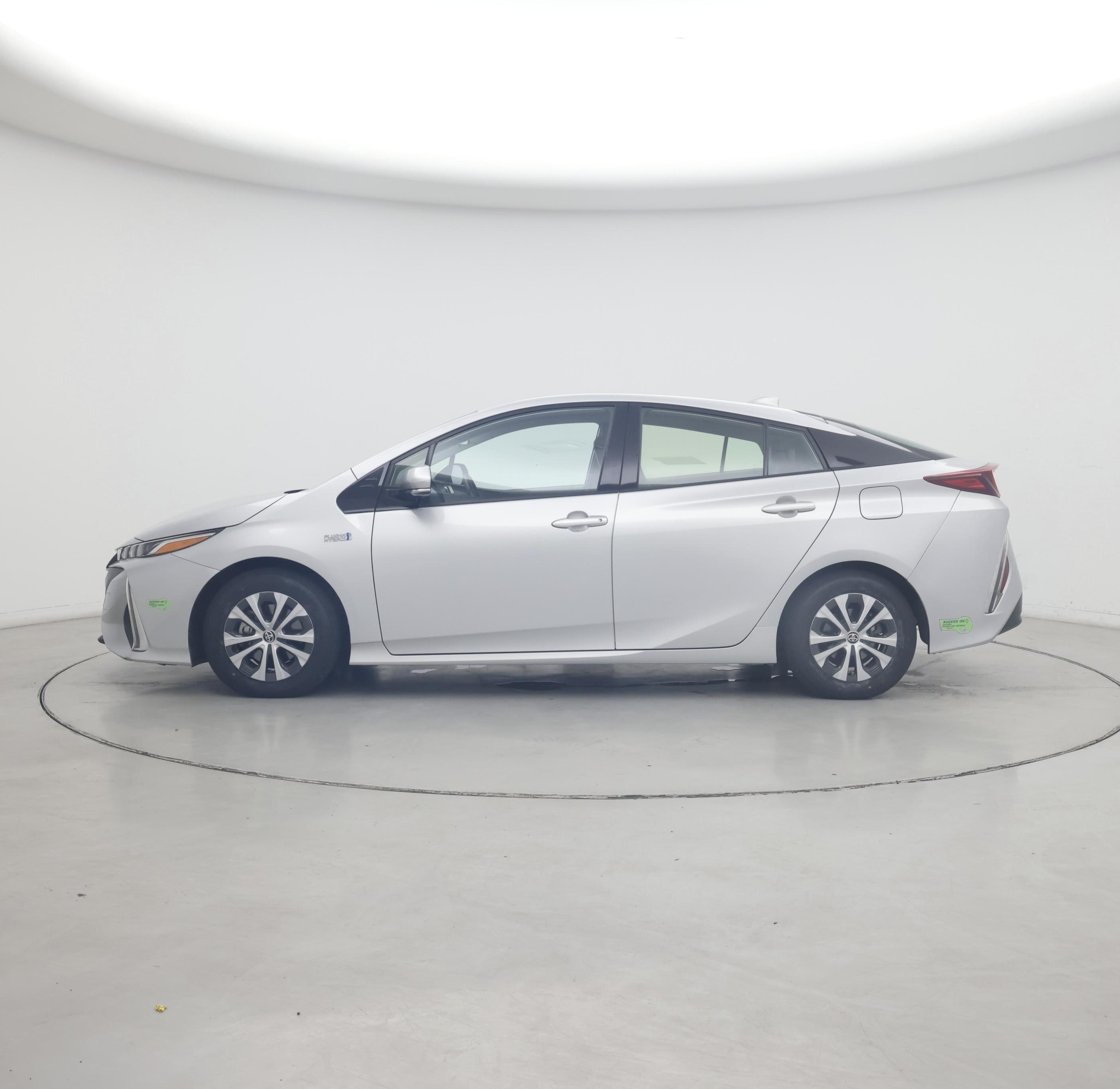 Thumbnail: 2020 Toyota Prius Prime - 3