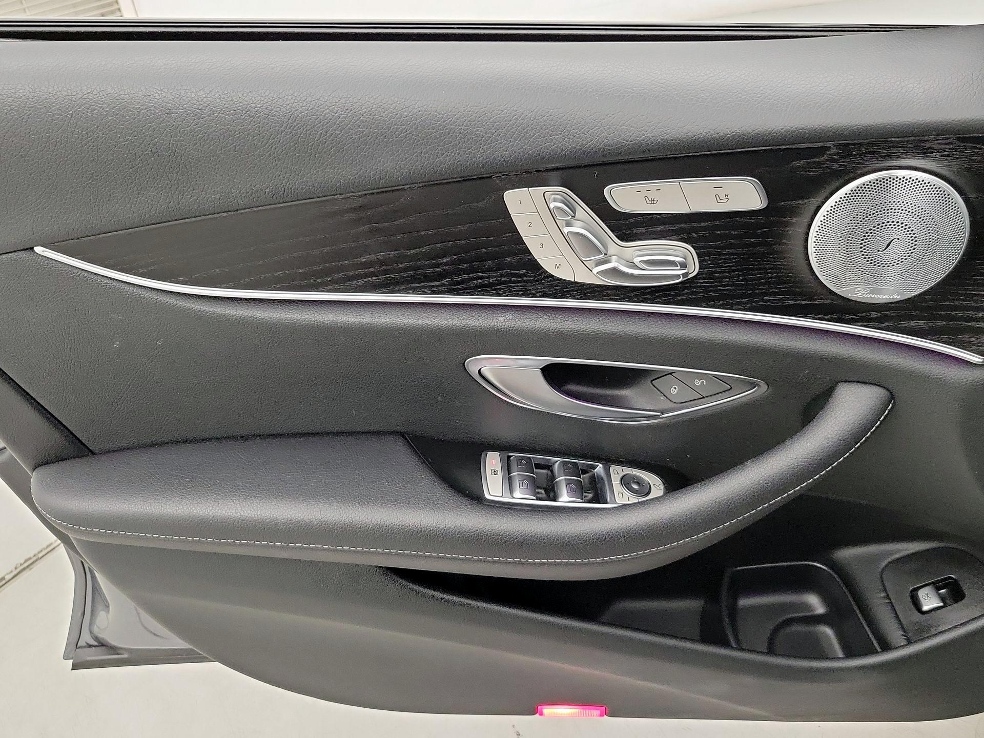 Thumbnail: 2019 Mercedes-Benz E-Class - 12