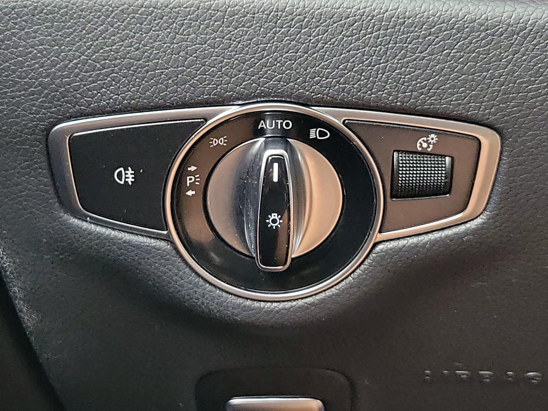 Thumbnail: 2019 Mercedes-Benz E-Class - 13