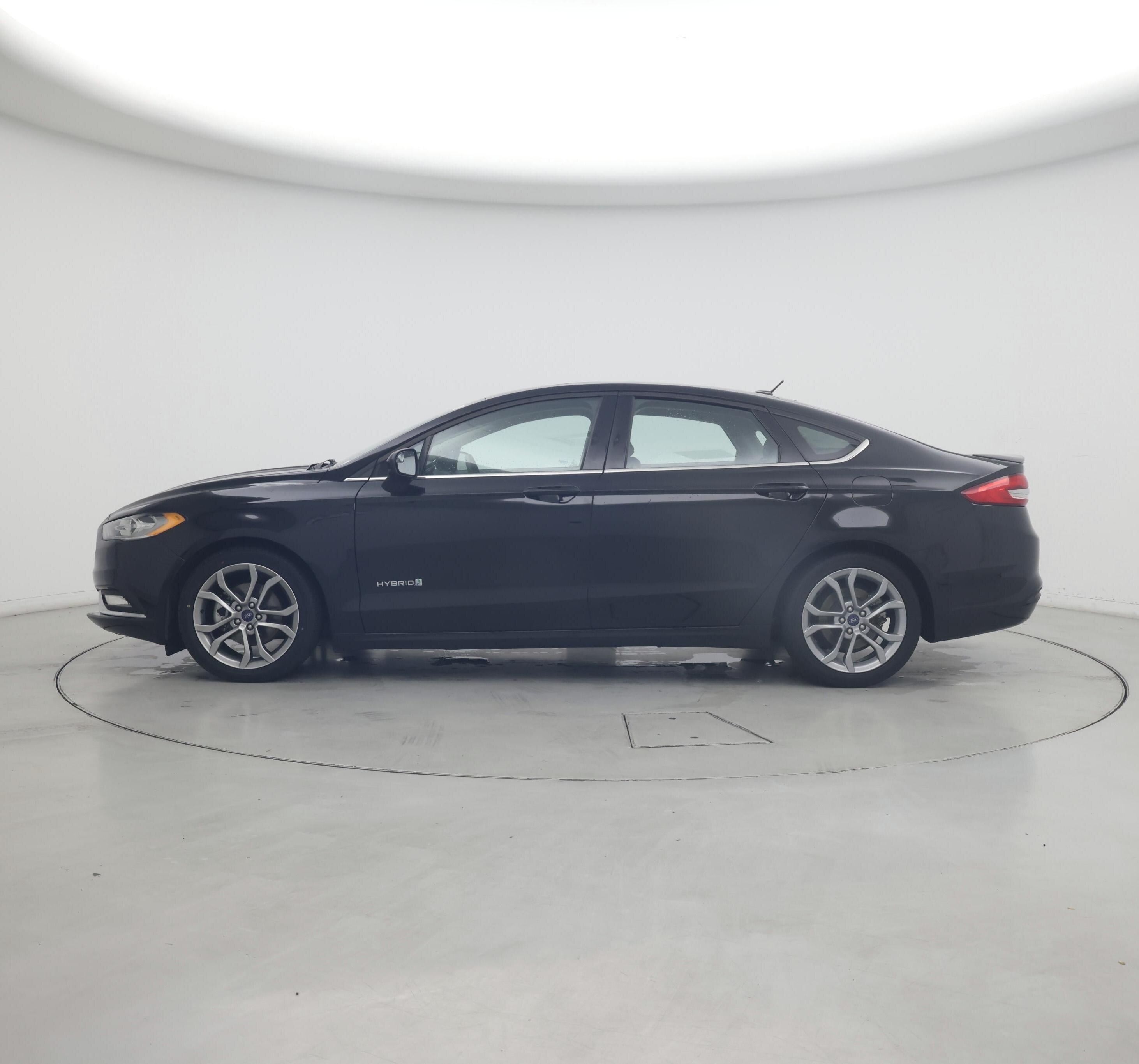Thumbnail: 2017 Ford Fusion - 3