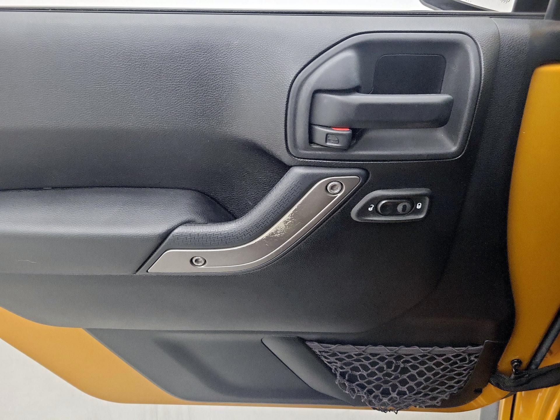 Thumbnail: 2014 Jeep Wrangler - 12