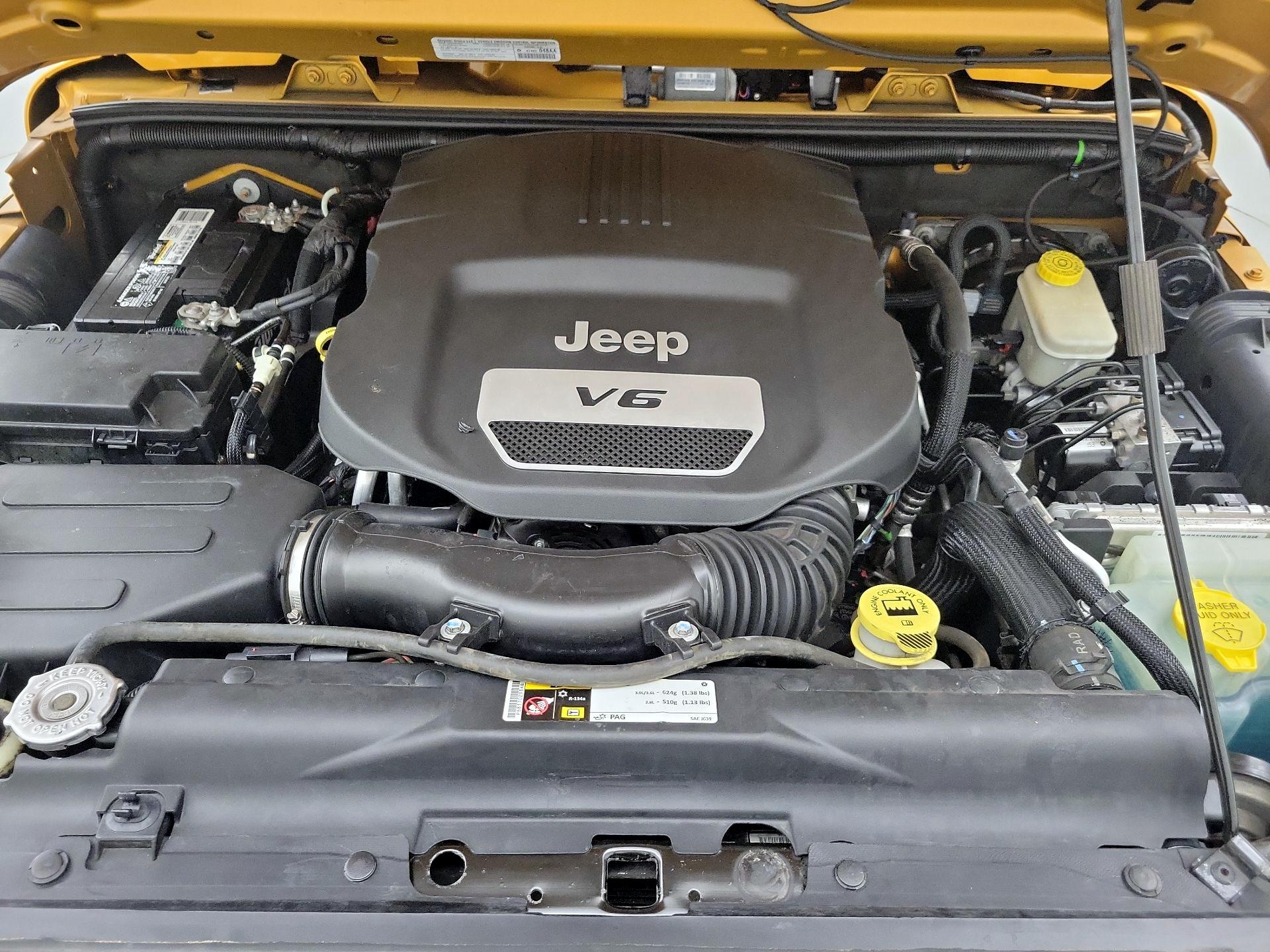 Thumbnail: 2014 Jeep Wrangler - 19