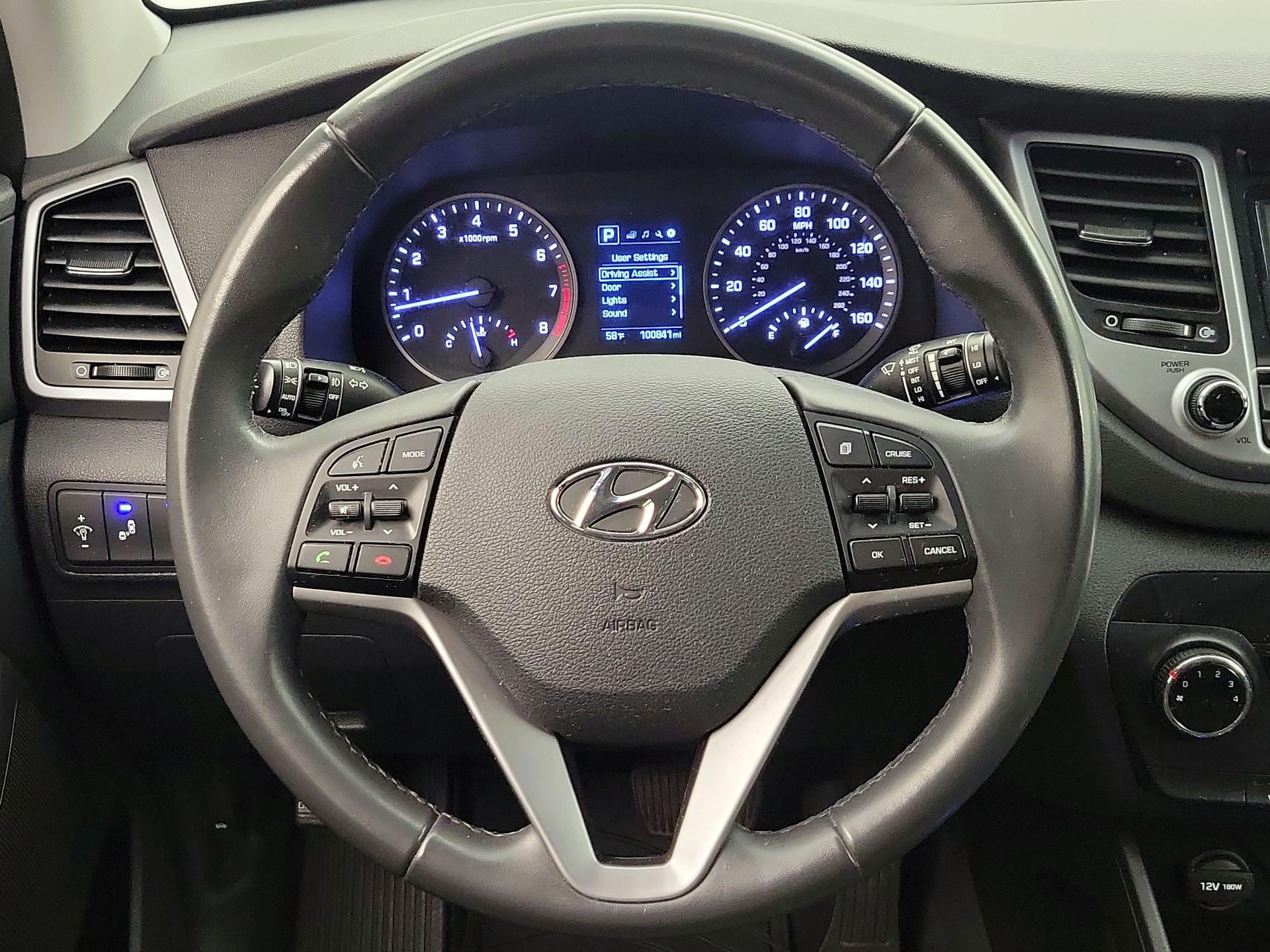 Thumbnail: 2016 Hyundai Tucson - 10