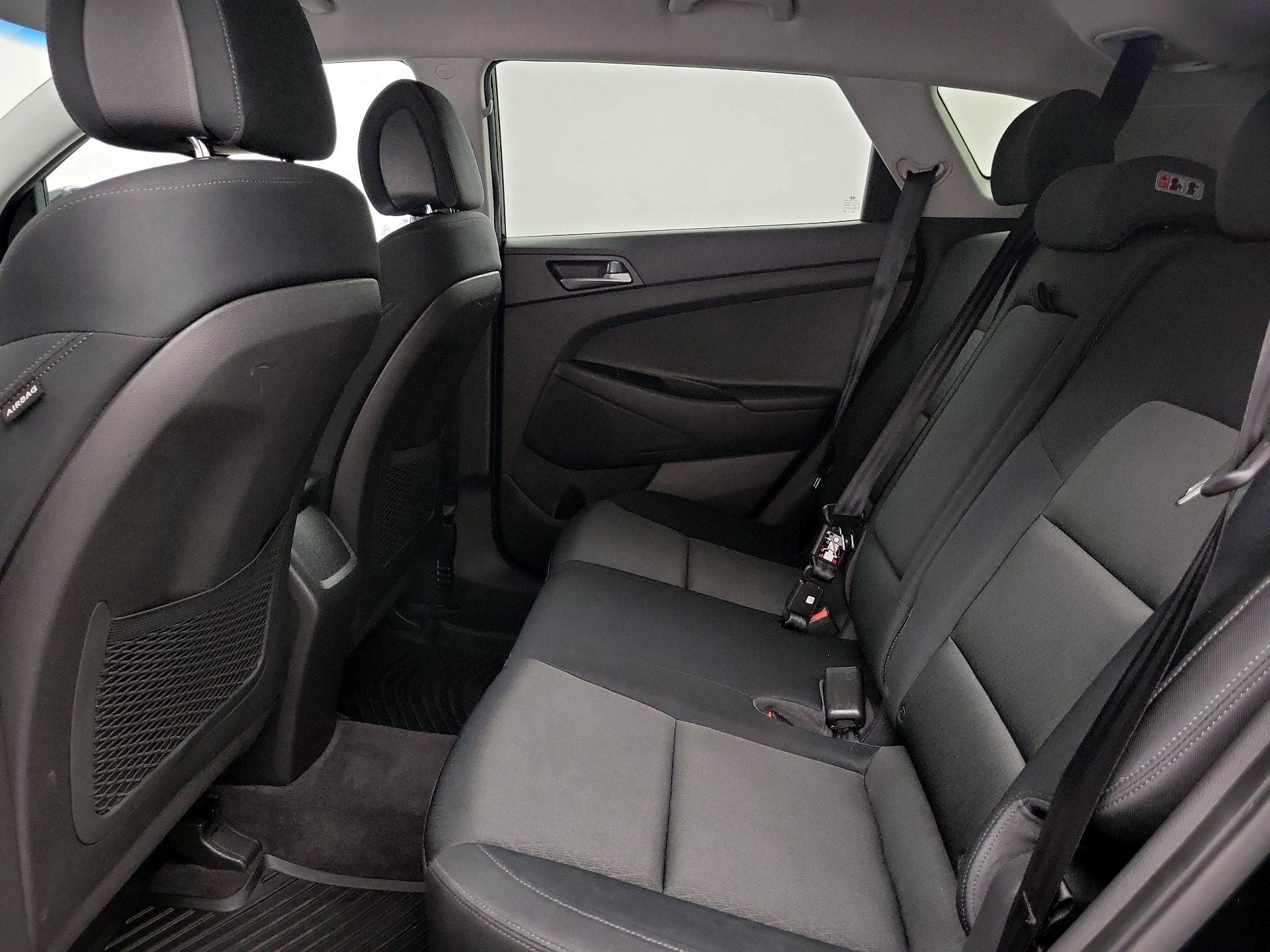 Thumbnail: 2016 Hyundai Tucson - 19