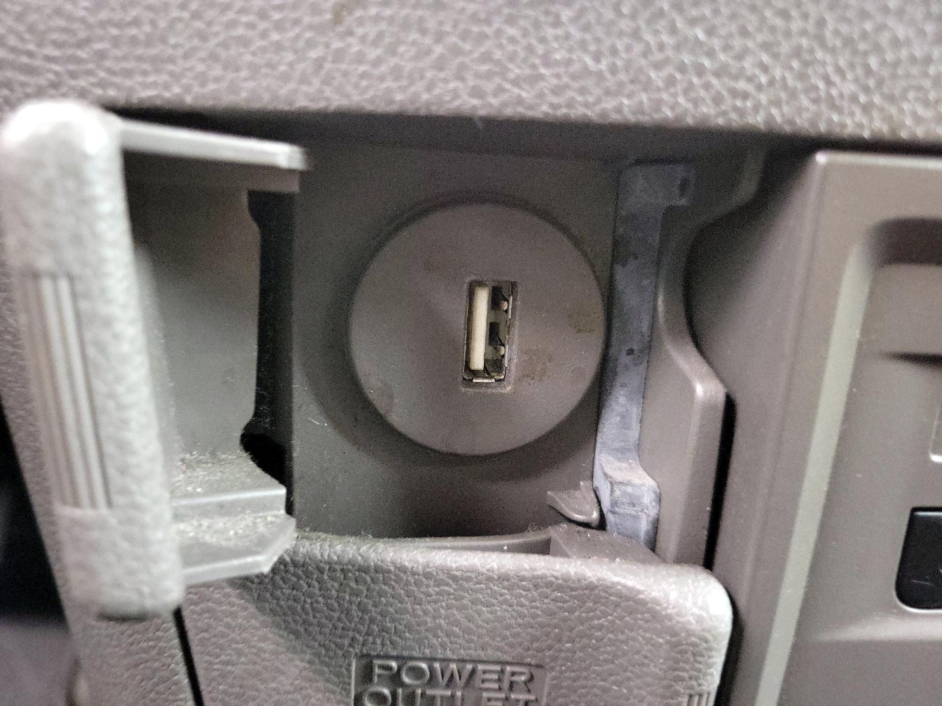 Thumbnail: 2015 Honda Odyssey - 19