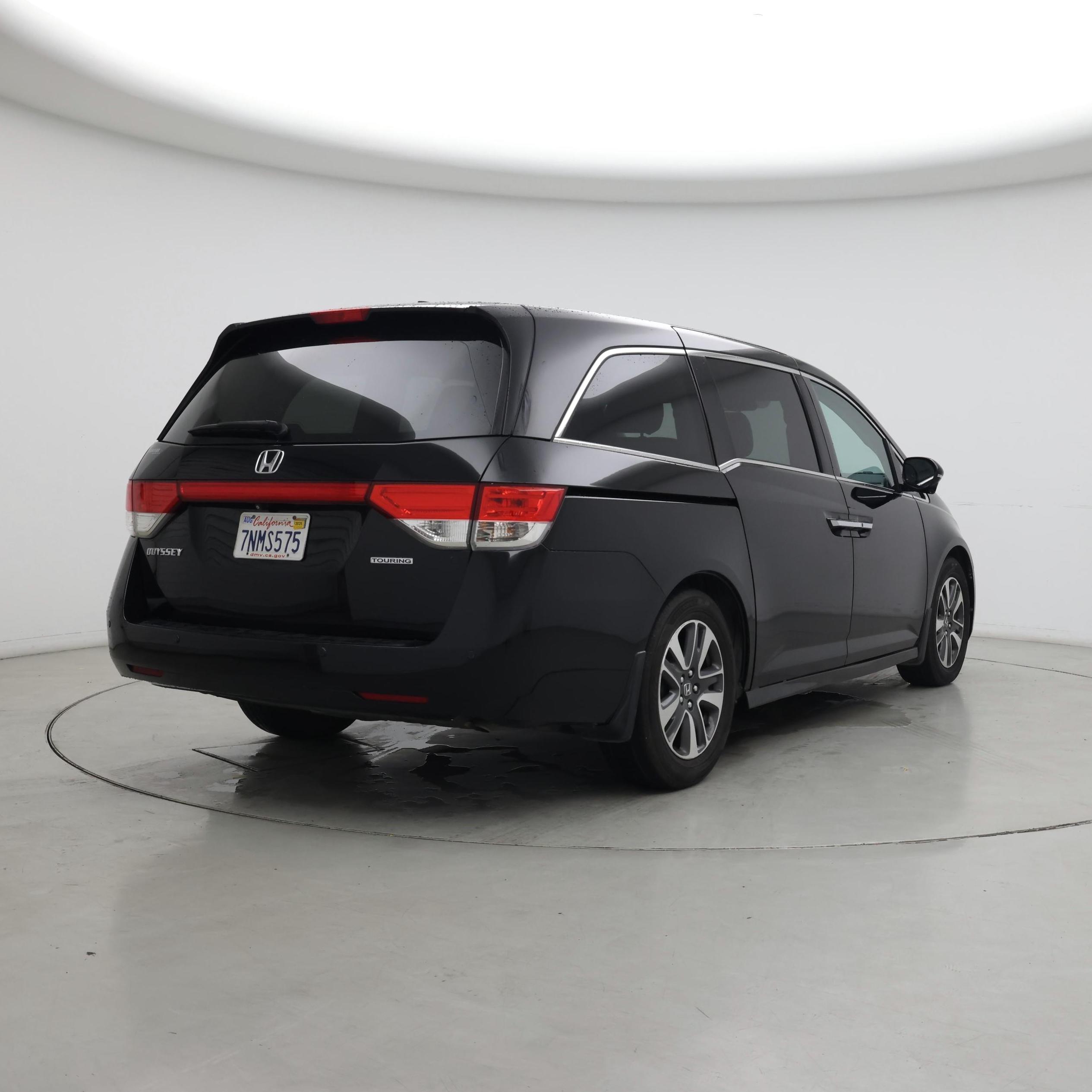Thumbnail: 2015 Honda Odyssey - 8