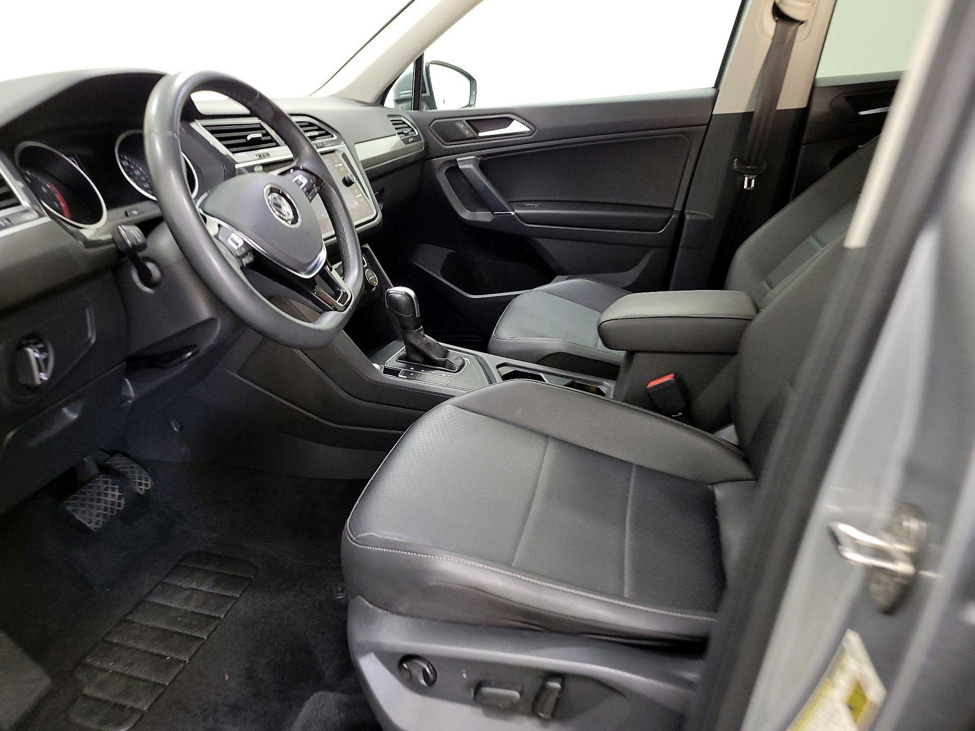 Thumbnail: 2020 Volkswagen Tiguan - 11