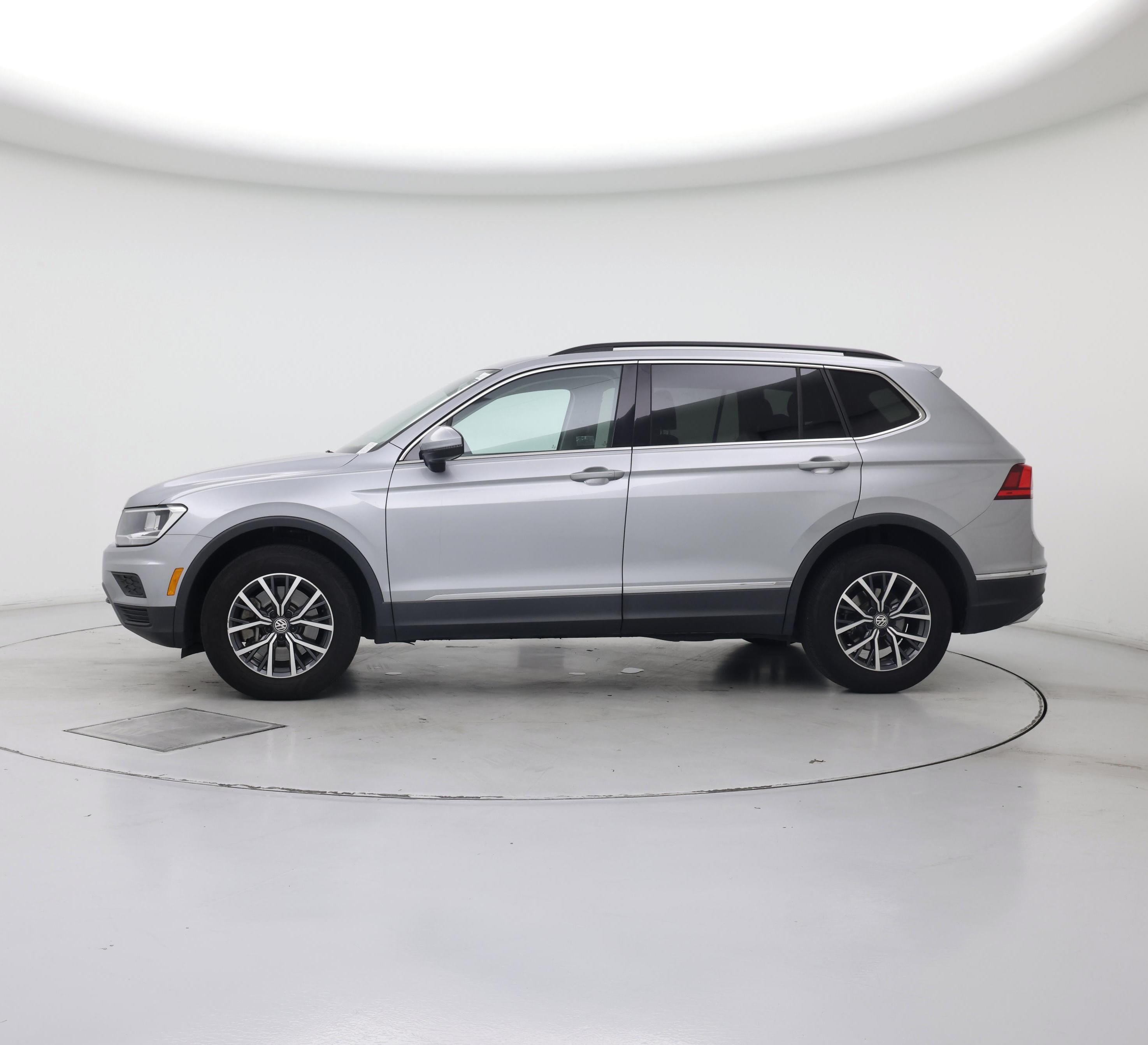 Thumbnail: 2020 Volkswagen Tiguan - 3