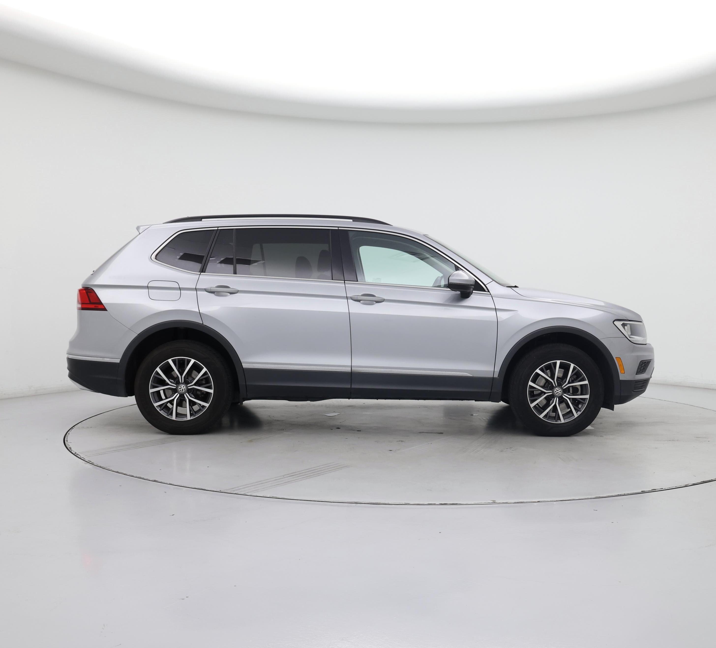 Thumbnail: 2020 Volkswagen Tiguan - 7