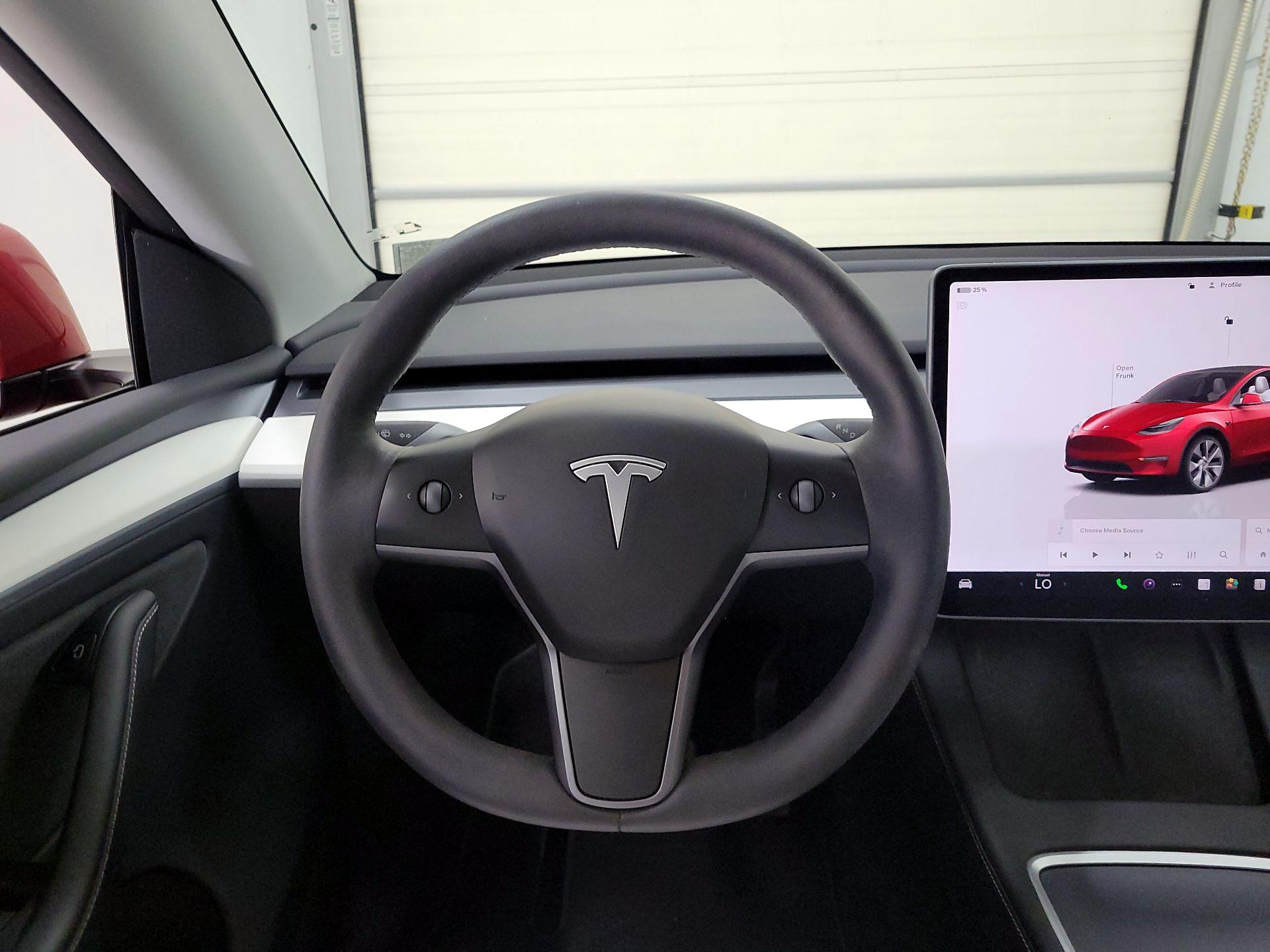 Thumbnail: 2023 Tesla Model Y - 10