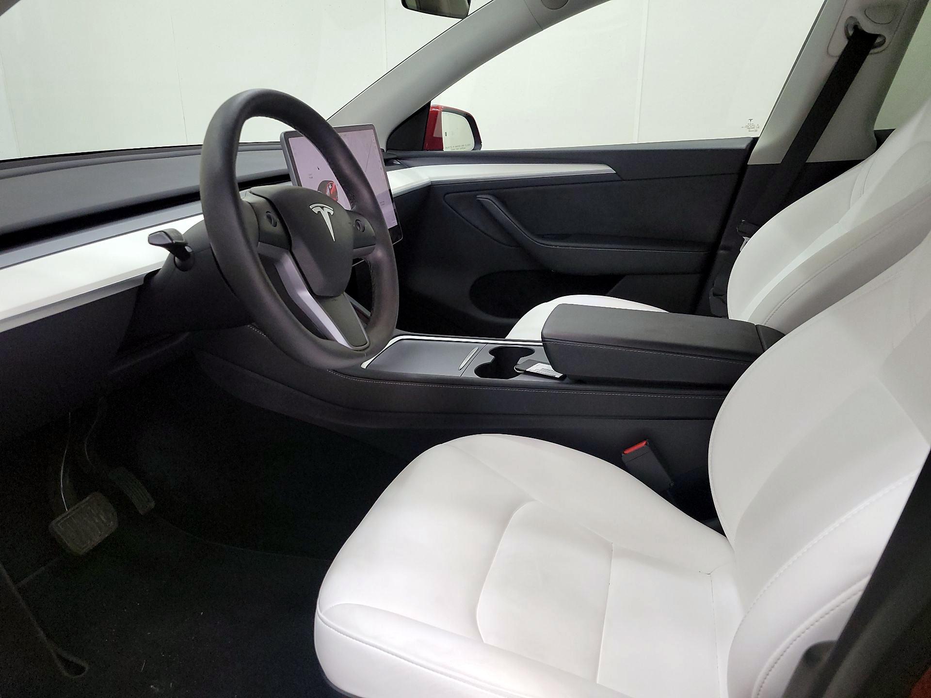 Thumbnail: 2023 Tesla Model Y - 11