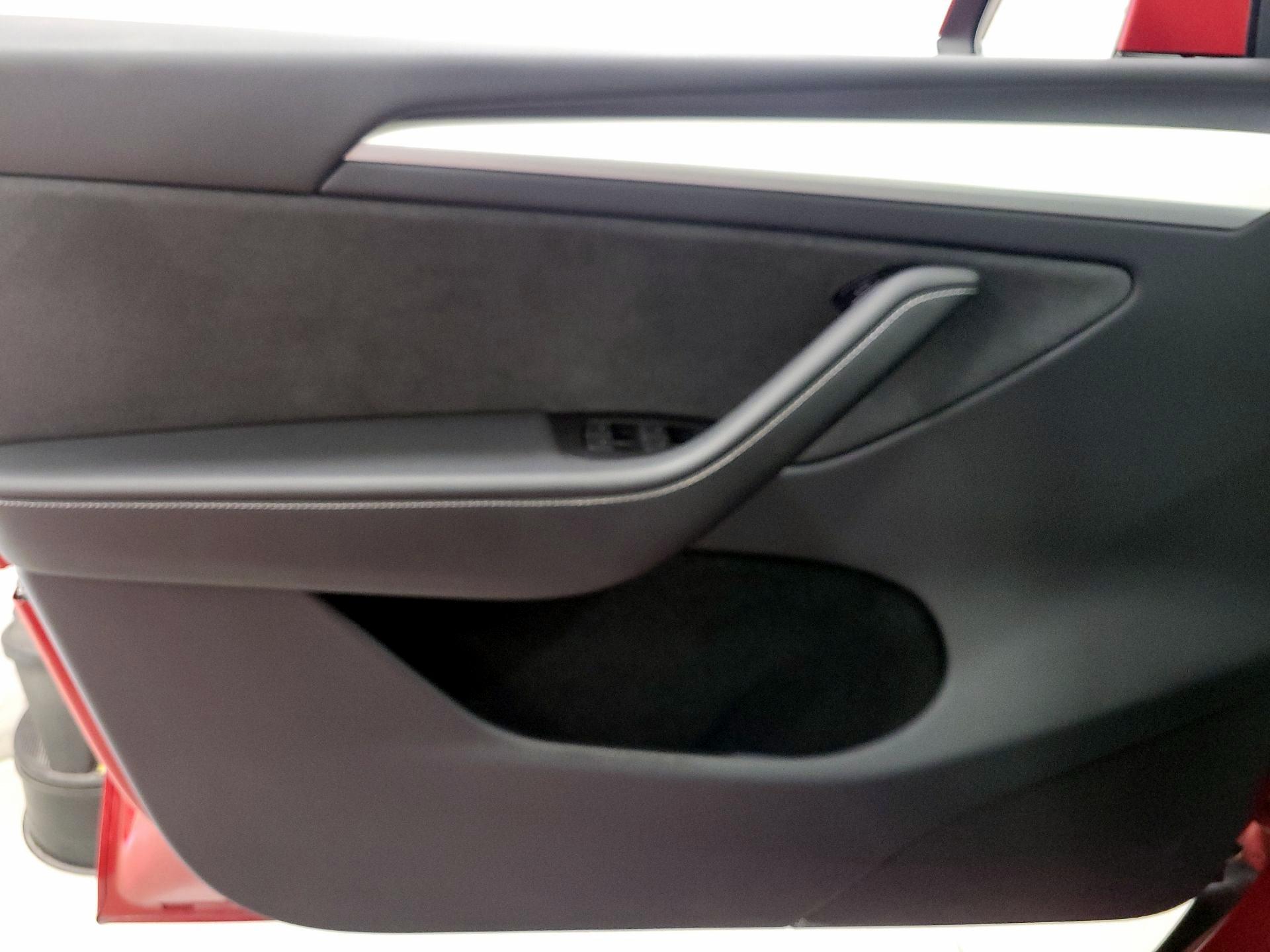 Thumbnail: 2023 Tesla Model Y - 12