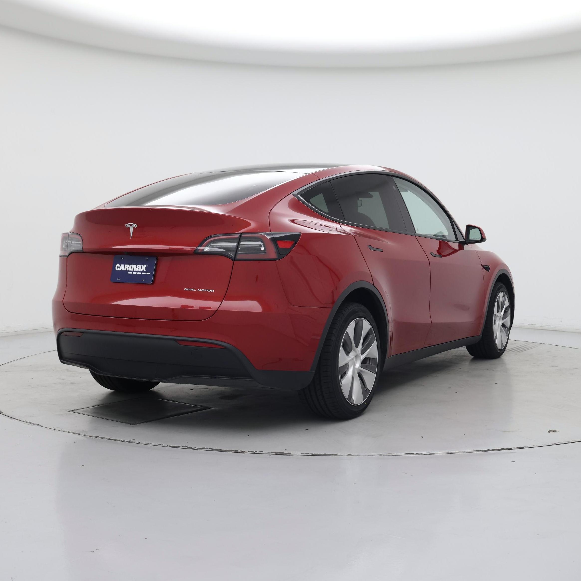 Thumbnail: 2023 Tesla Model Y - 8