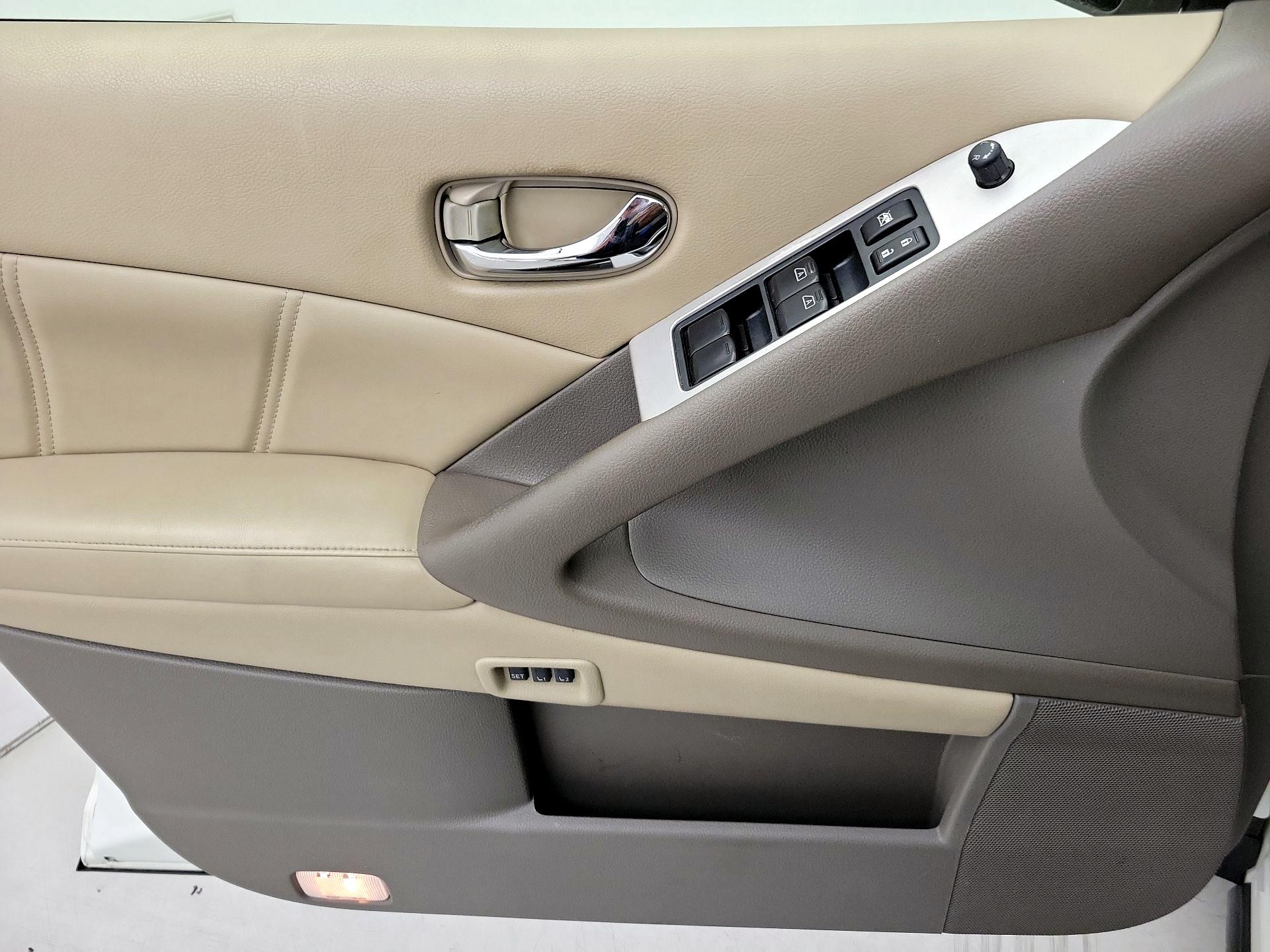 Thumbnail: 2013 Nissan Murano - 12