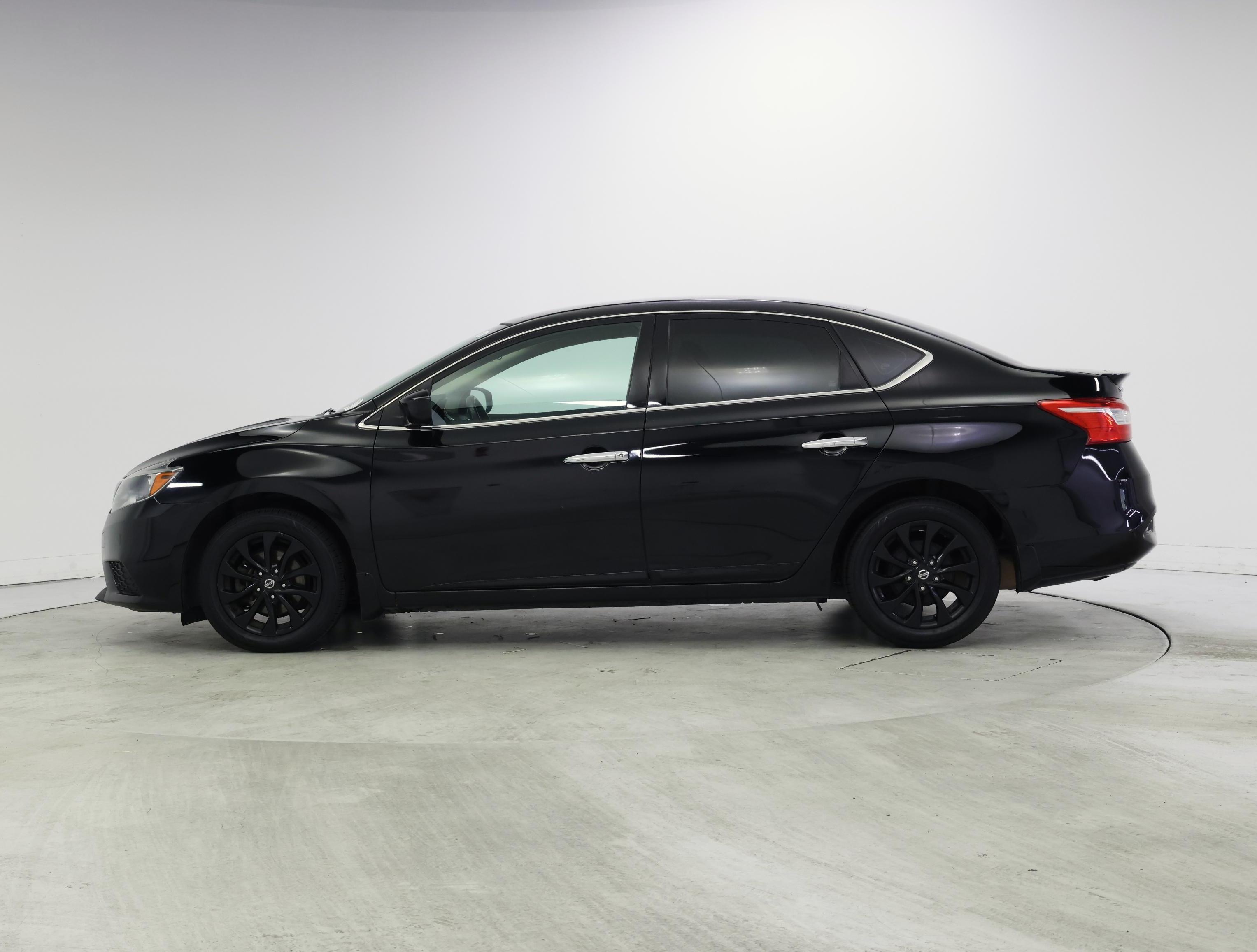 Thumbnail: 2018 Nissan Sentra - 3