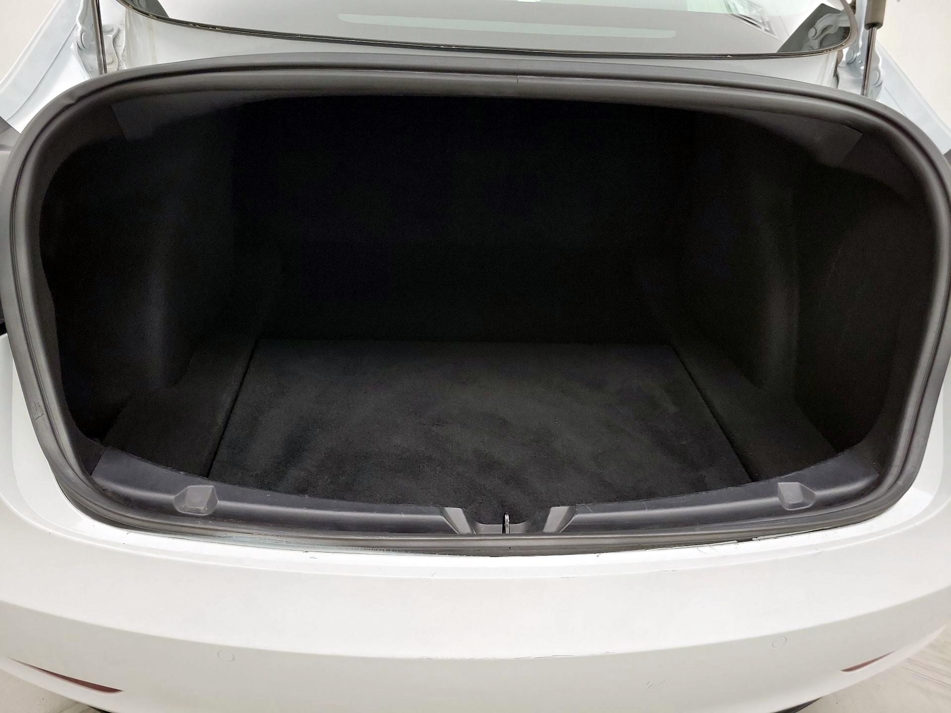 Thumbnail: 2019 Tesla Model 3 - 20