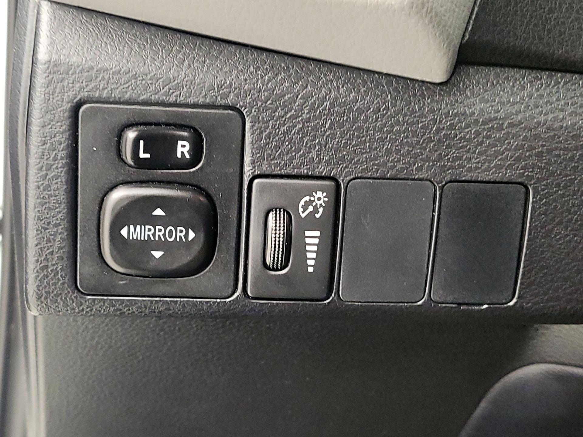 Thumbnail: 2016 Toyota Corolla - 13