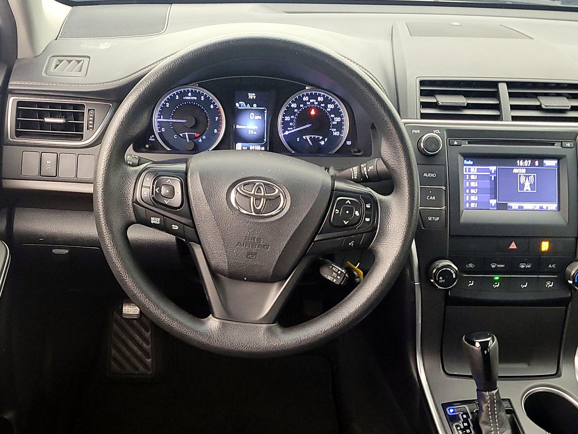 Thumbnail: 2016 Toyota Camry - 10