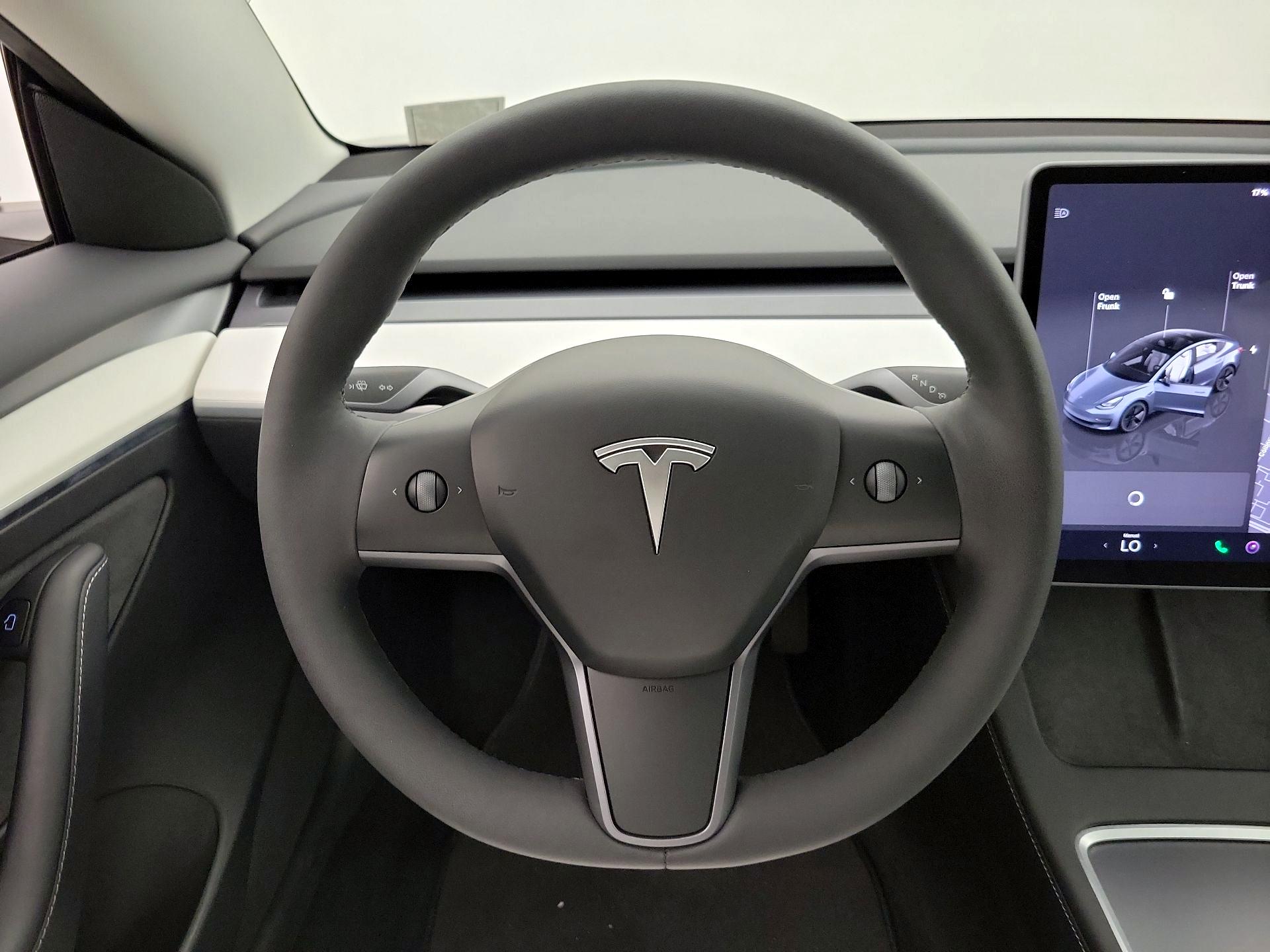 Thumbnail: 2023 Tesla Model 3 - 10