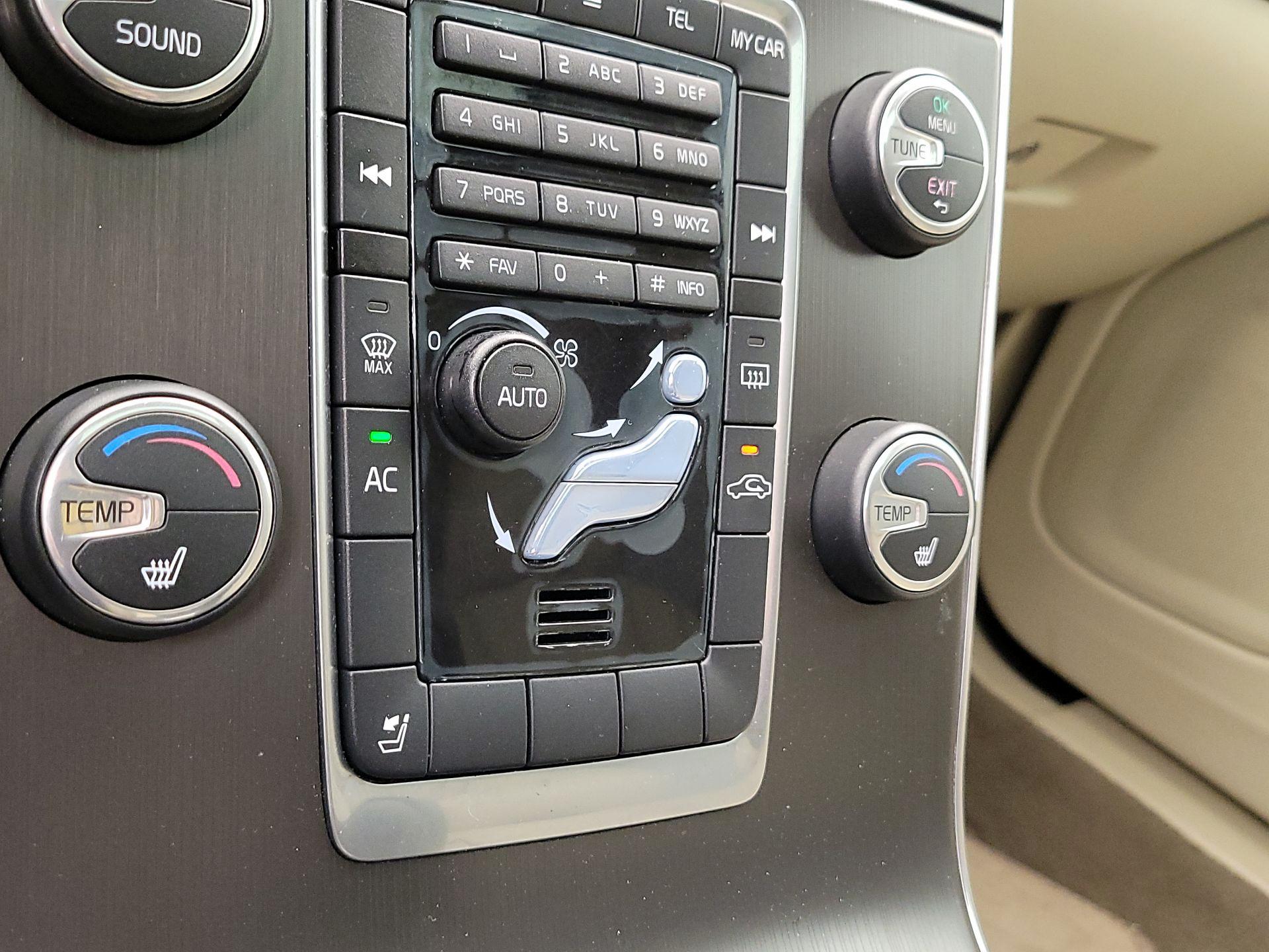 Thumbnail: 2014 Volvo S60 - 15