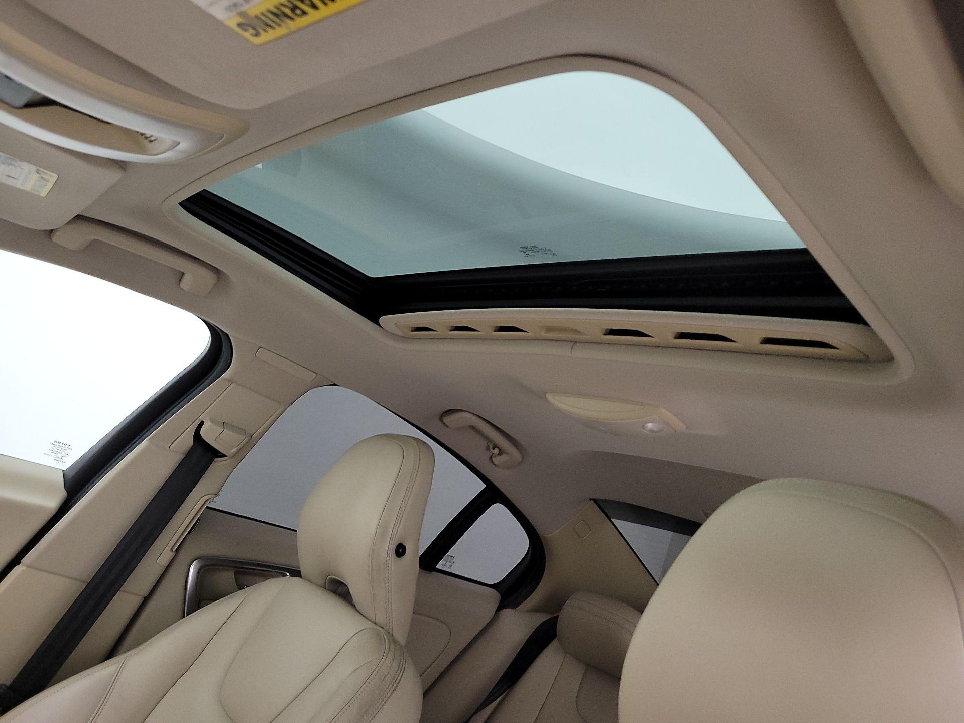 Thumbnail: 2014 Volvo S60 - 17