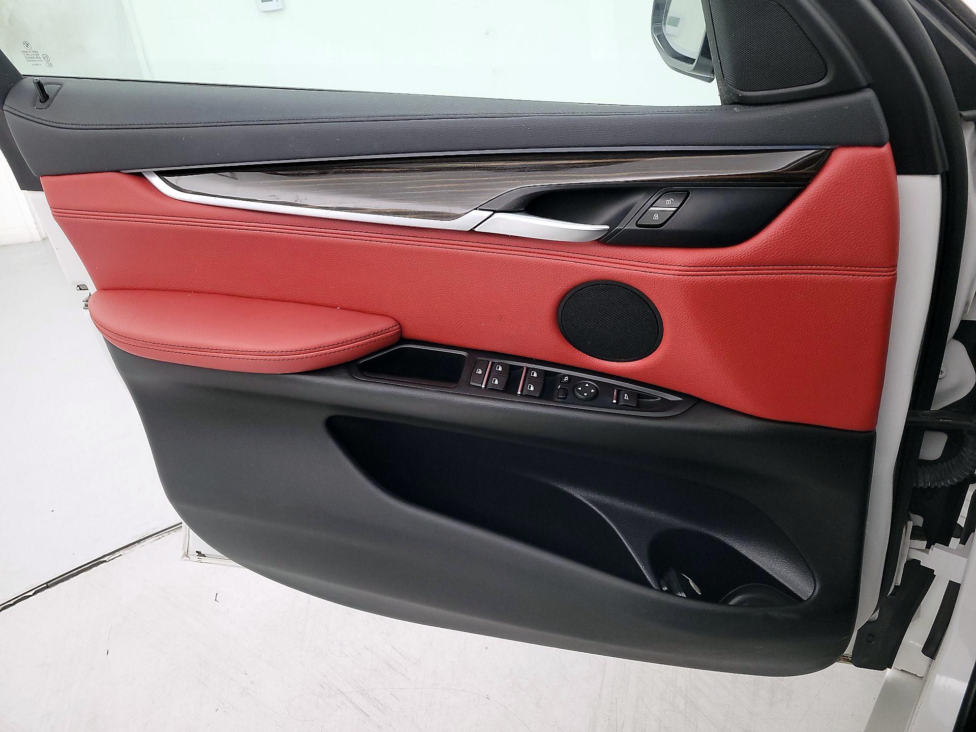 Thumbnail: 2019 BMW X6 - 12