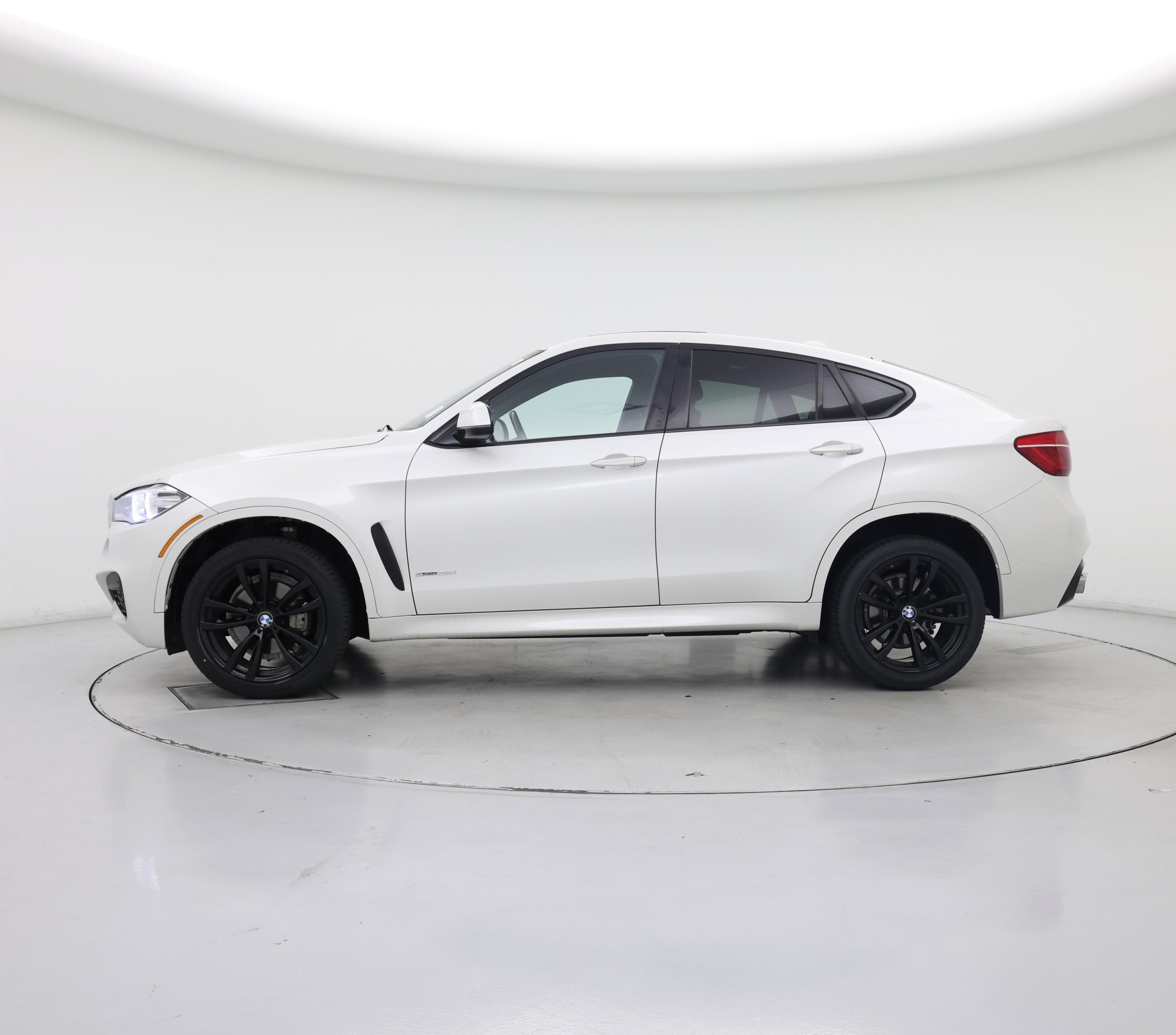 Thumbnail: 2019 BMW X6 - 3