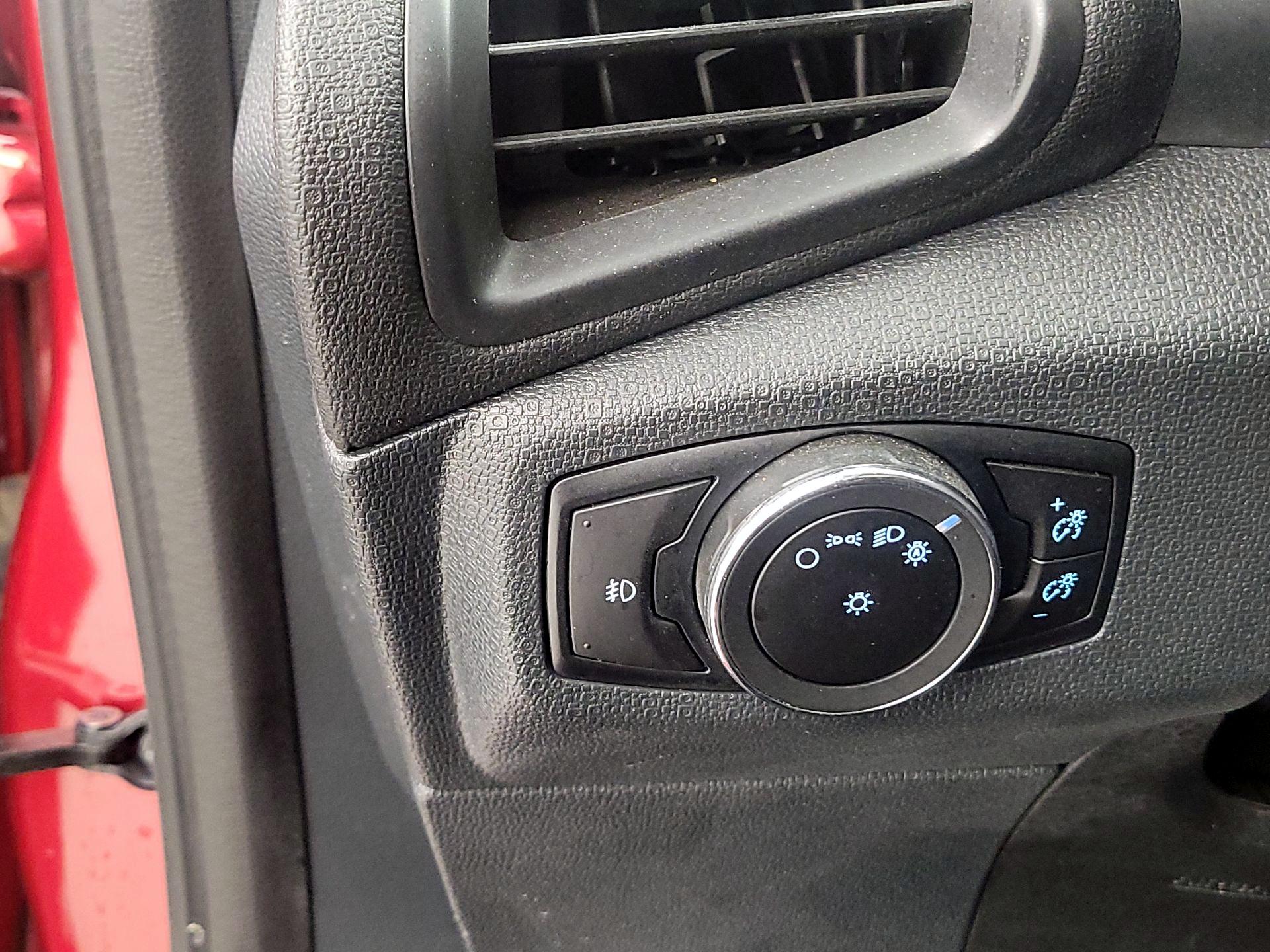 Thumbnail: 2018 Ford EcoSport - 13