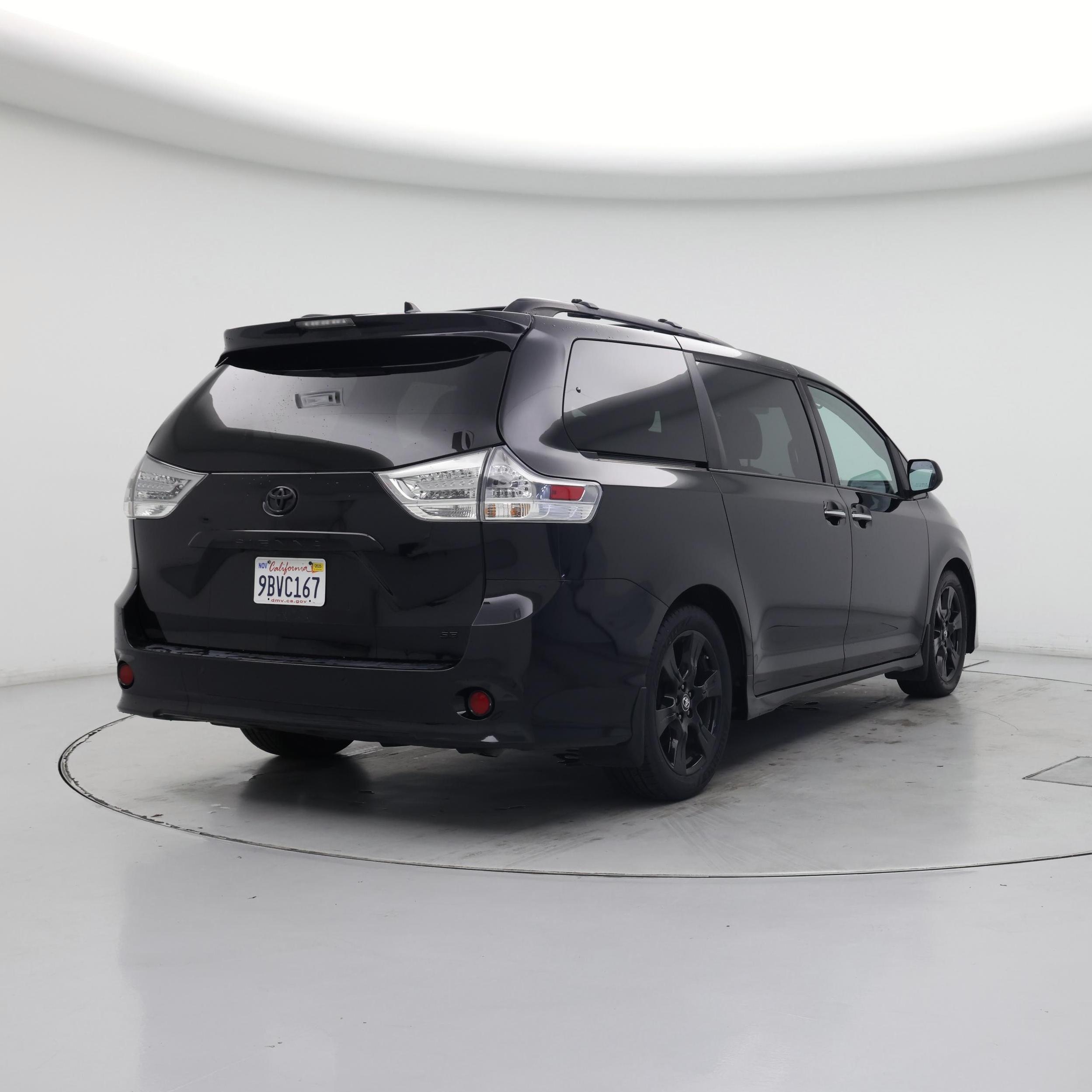 Thumbnail: 2020 Toyota Sienna - 8