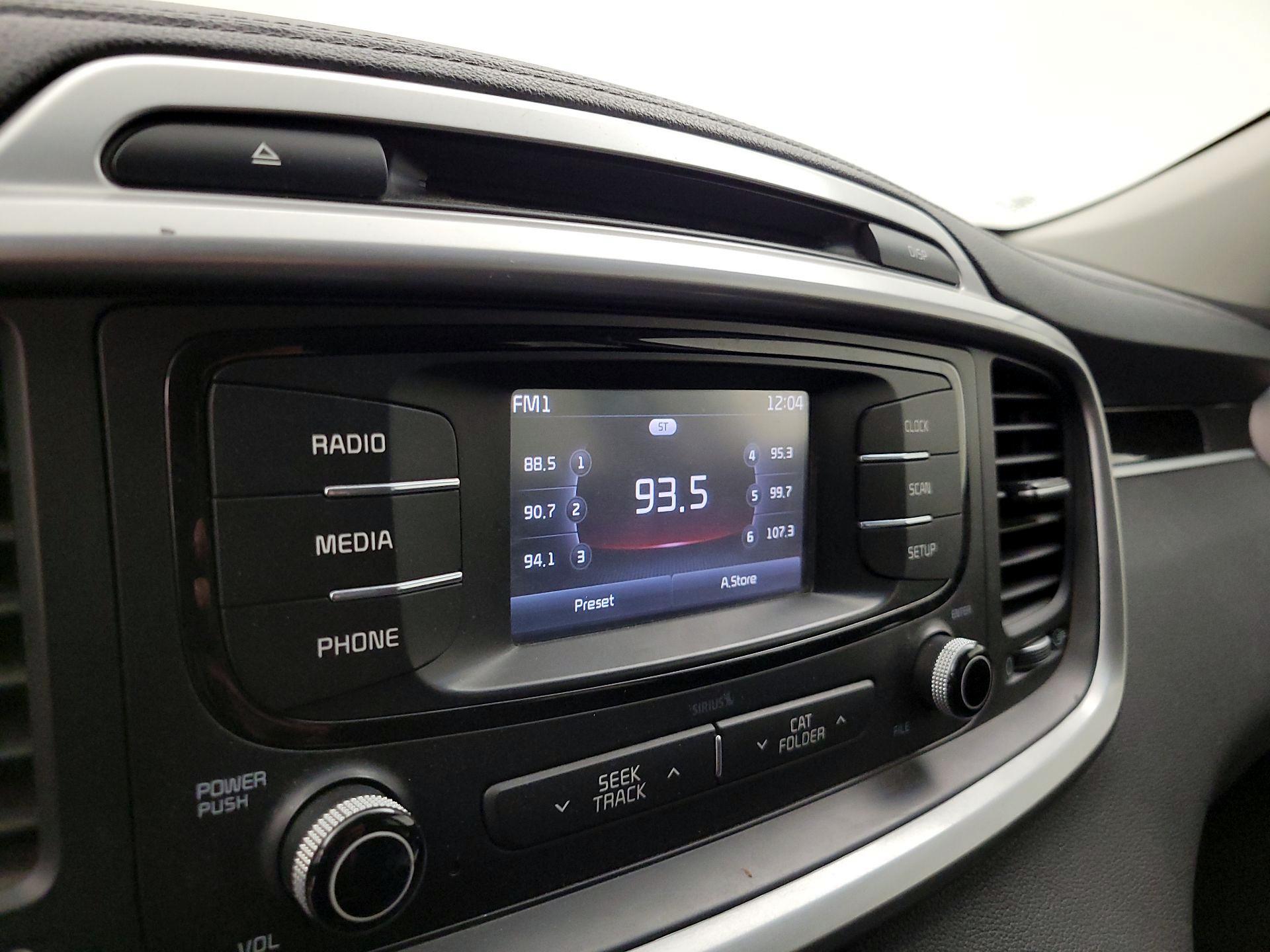 Thumbnail: 2016 Kia Sorento - 15