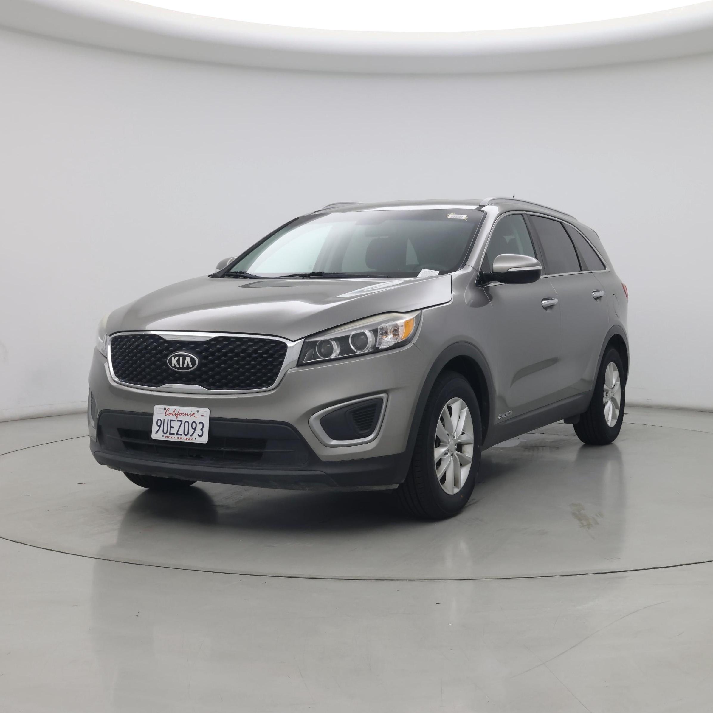 Thumbnail: 2016 Kia Sorento - 4
