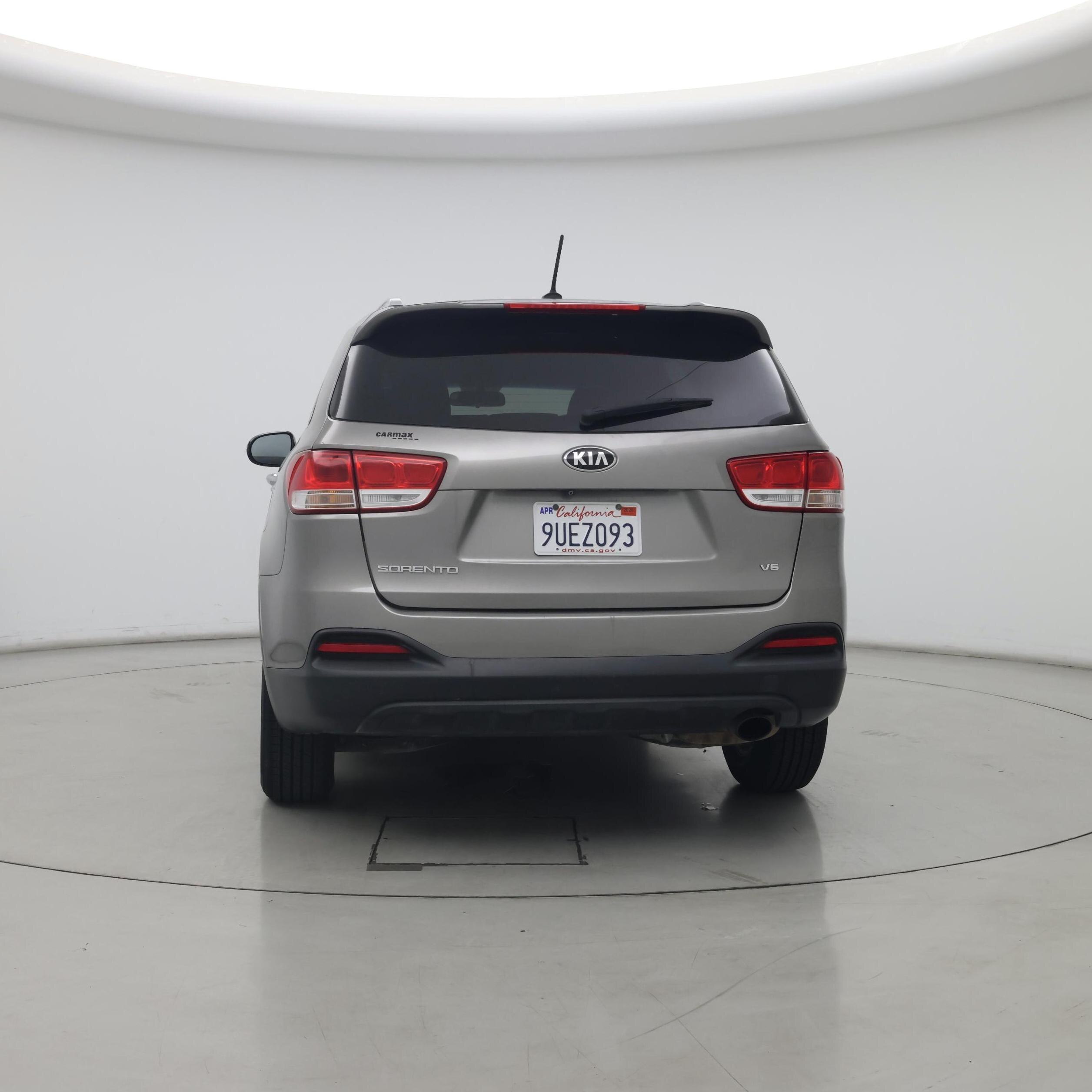 Thumbnail: 2016 Kia Sorento - 6