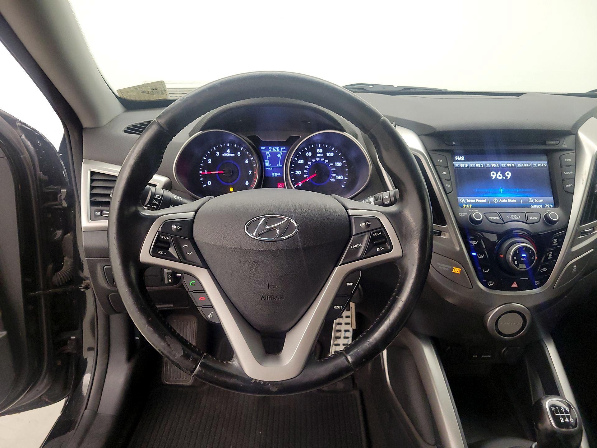 Thumbnail: 2013 Hyundai Veloster - 10